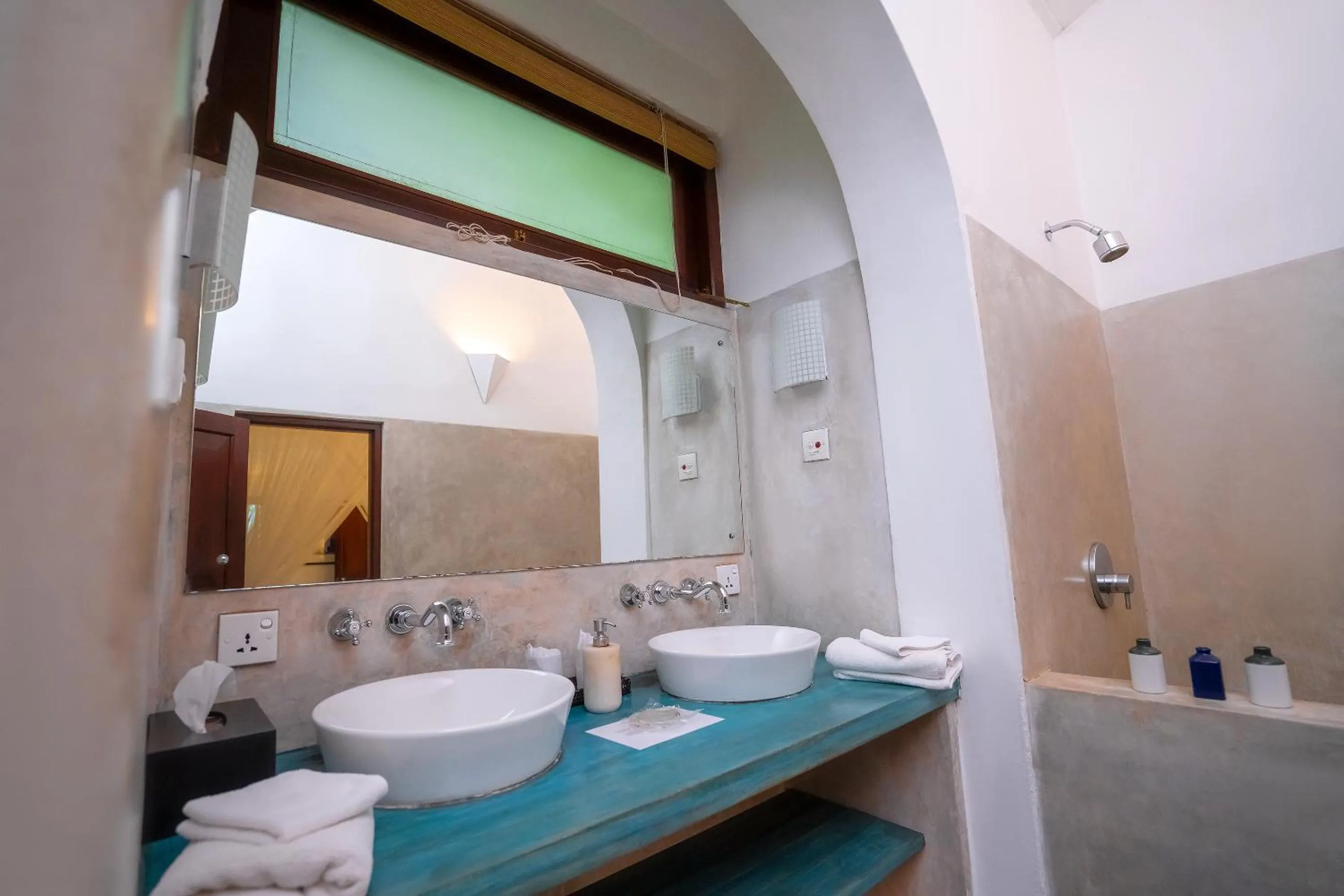 Shower in The Kandy House