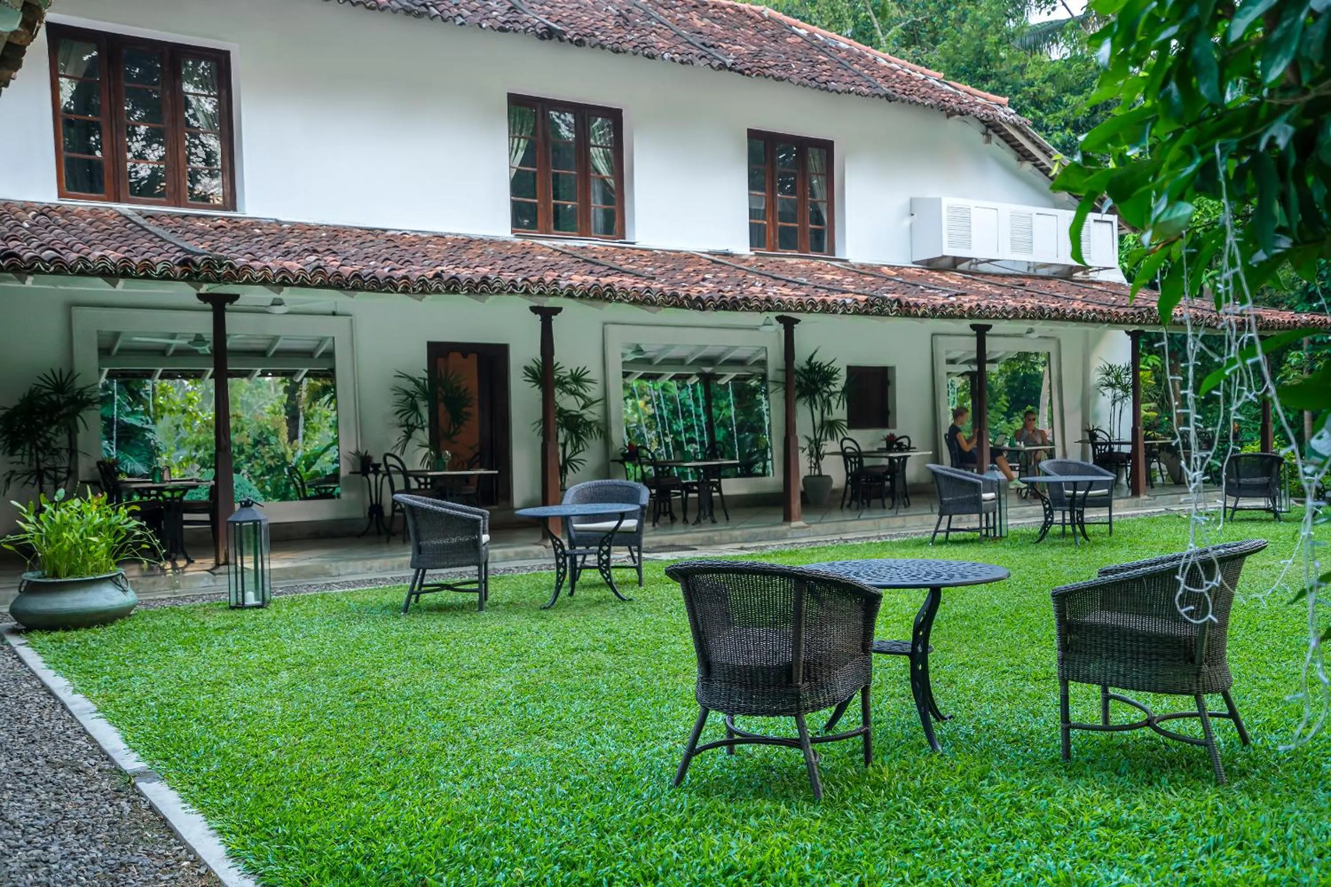 Restaurant/places to eat in The Kandy House