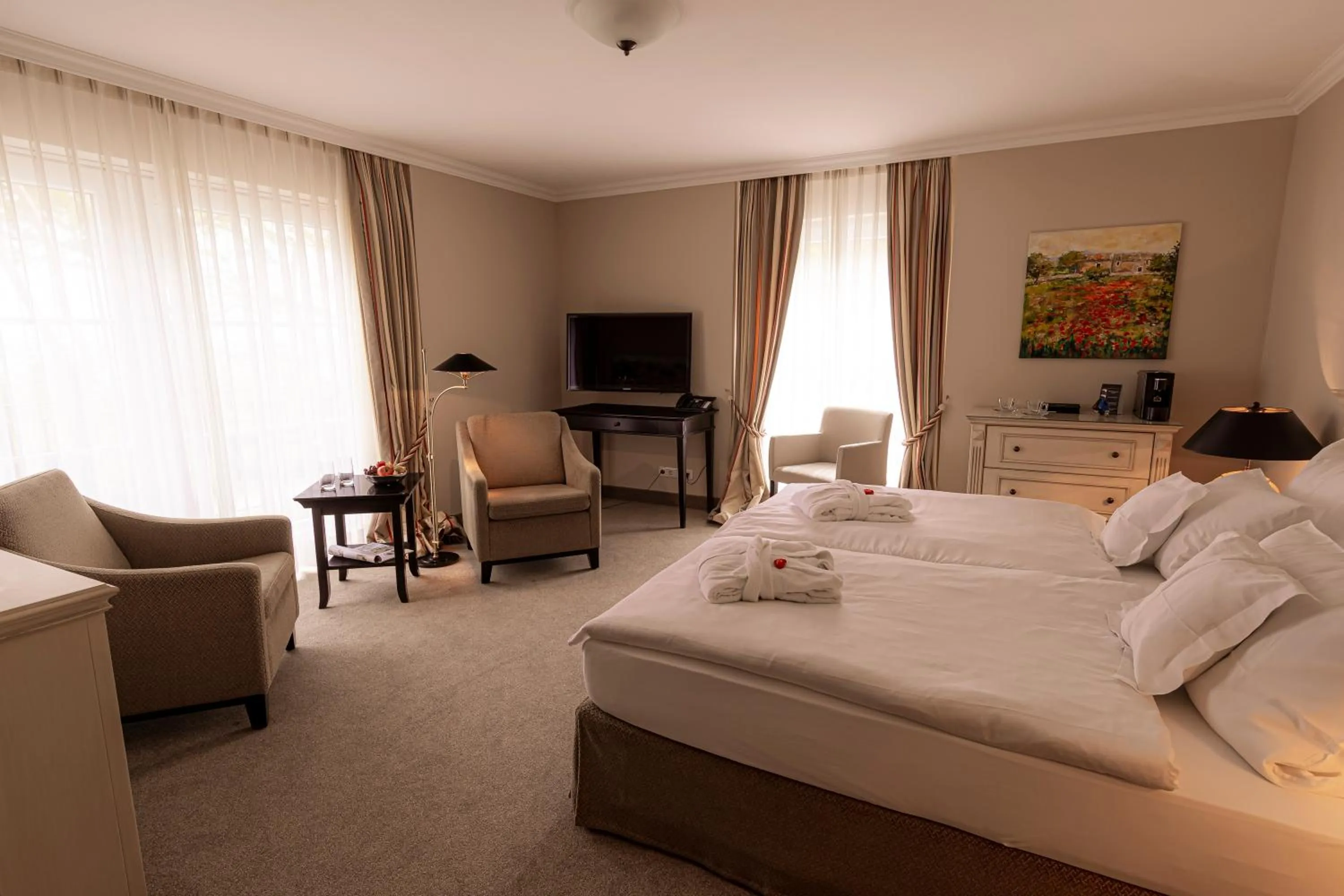 Photo of the whole room, Bed in Strandhotel Fontana