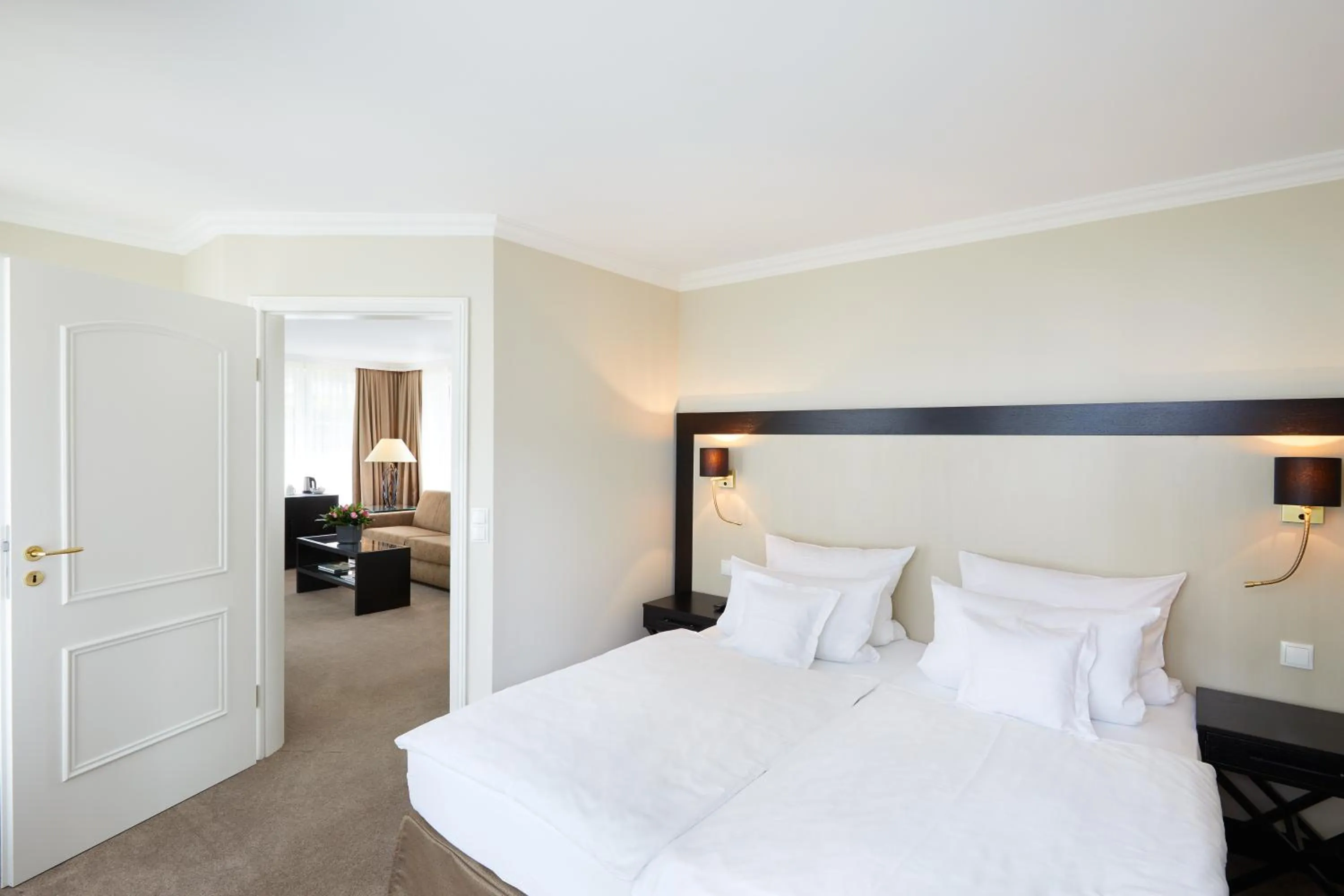 Bed in Strandhotel Fontana