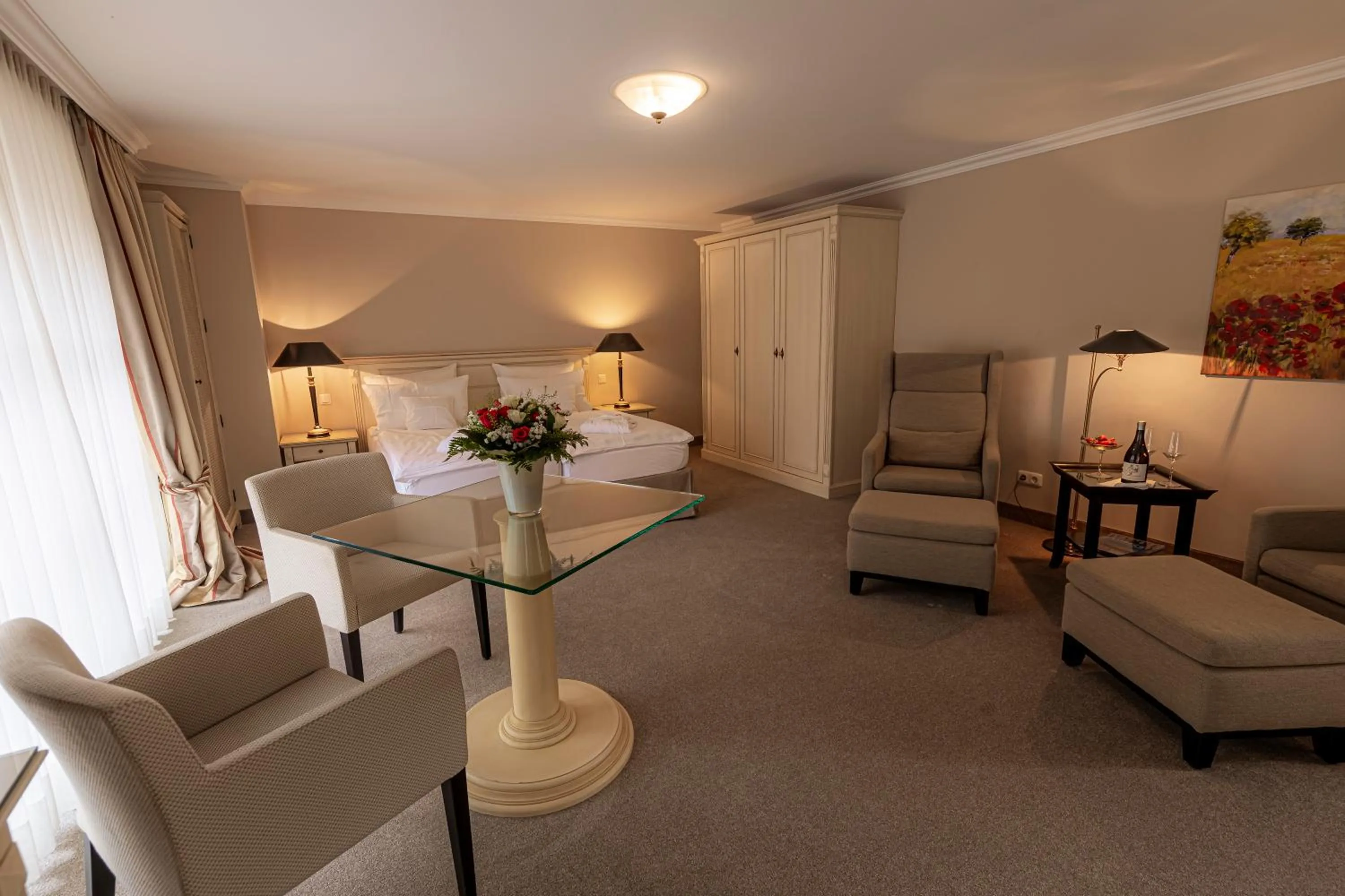 Photo of the whole room, Bed in Strandhotel Fontana