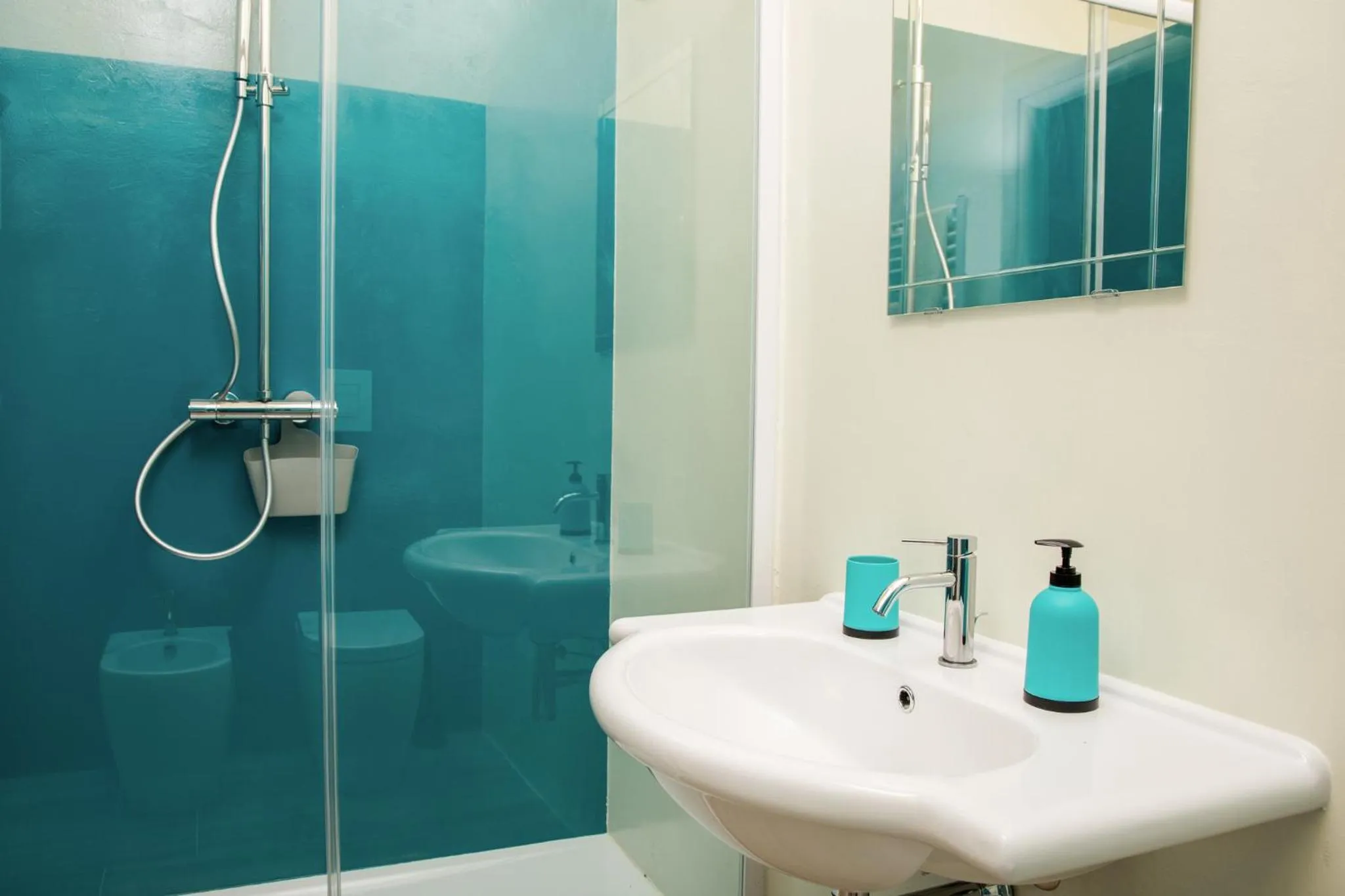 Shower in Su Murdegu