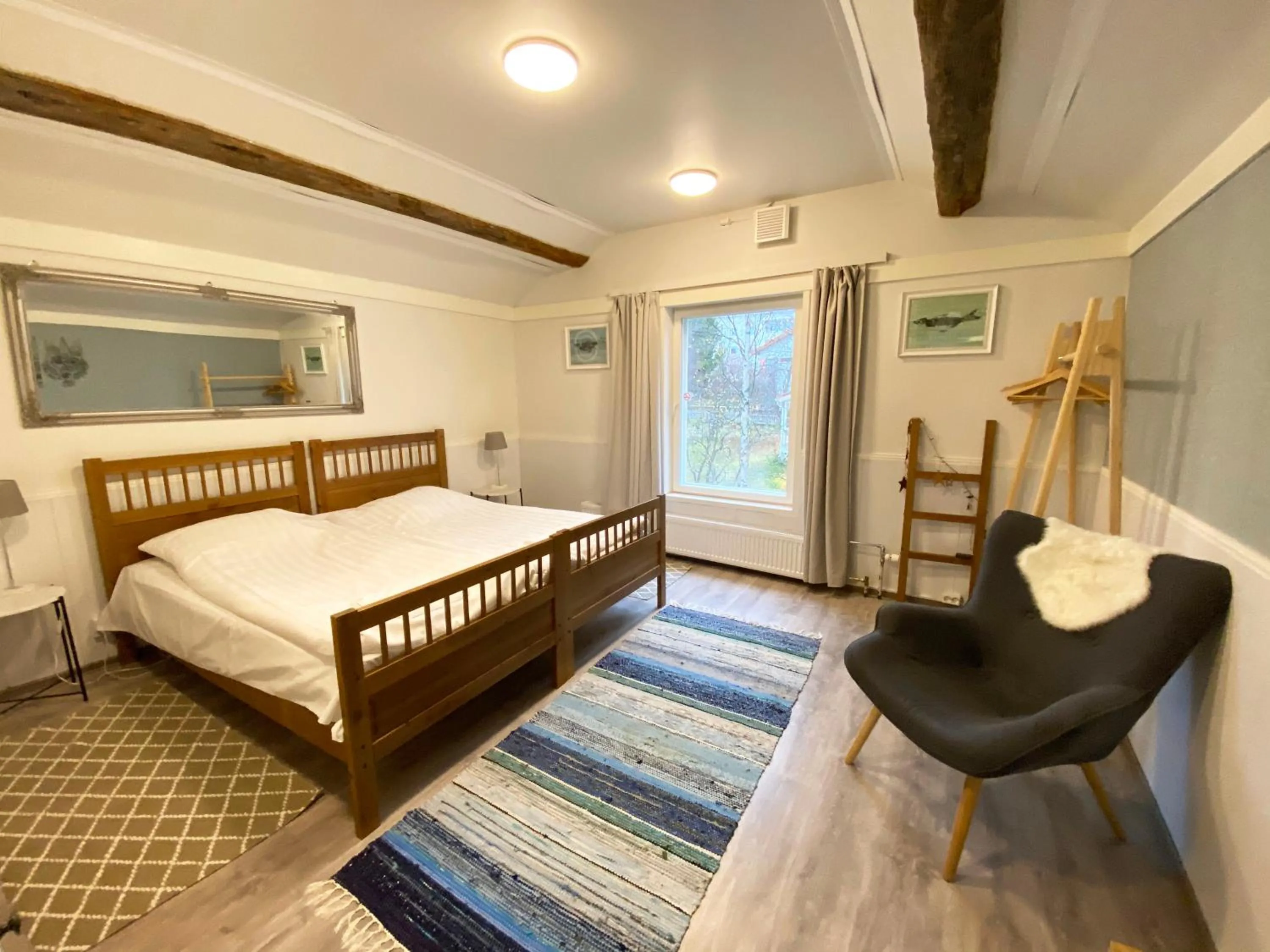 Bedroom, Bed in LAURI Historical Log House Manor