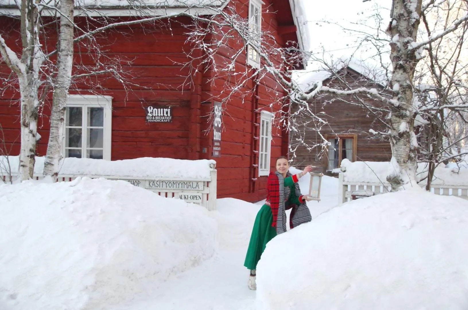 Staff in LAURI Historical Log House Manor