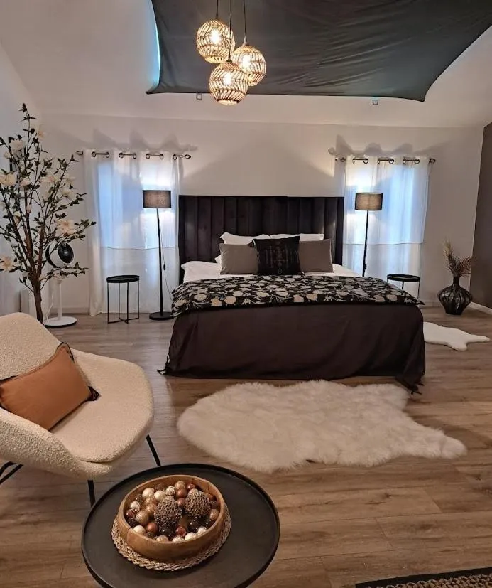 Bed in Hôtel Le Patio de Sophie