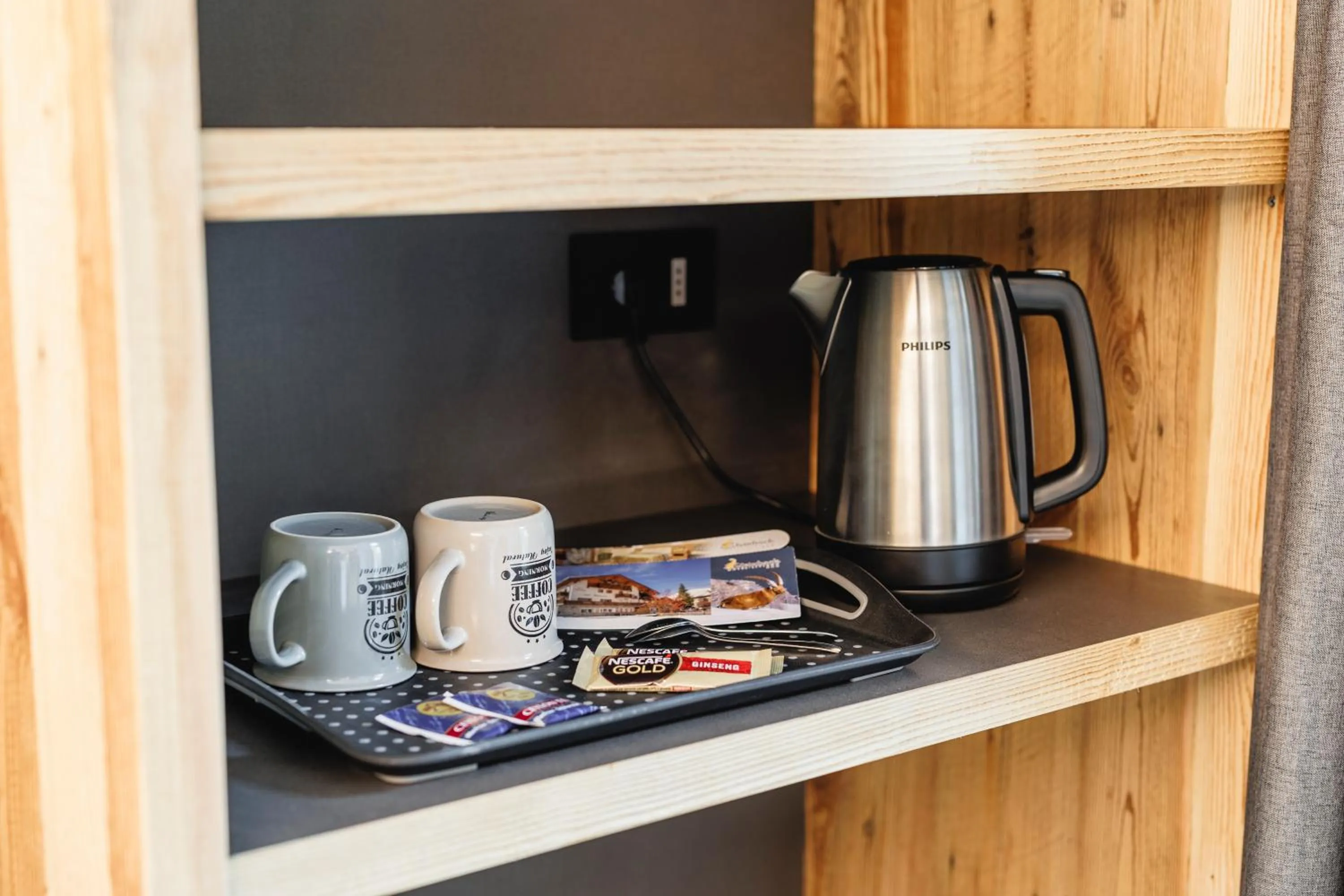 Coffee/tea facilities in Steinbock B&B - Apartaments