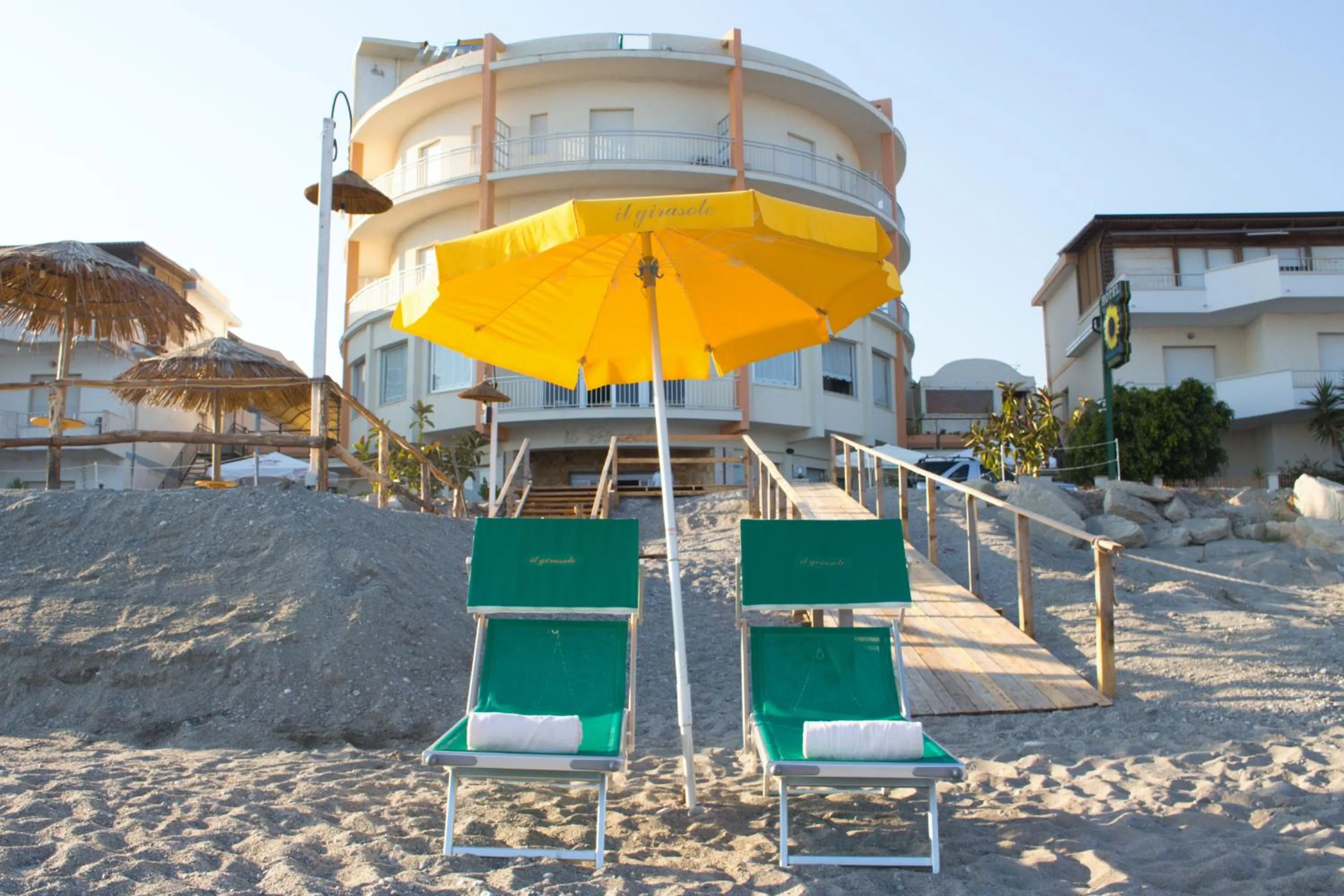 Beach in Hotel Il Girasole