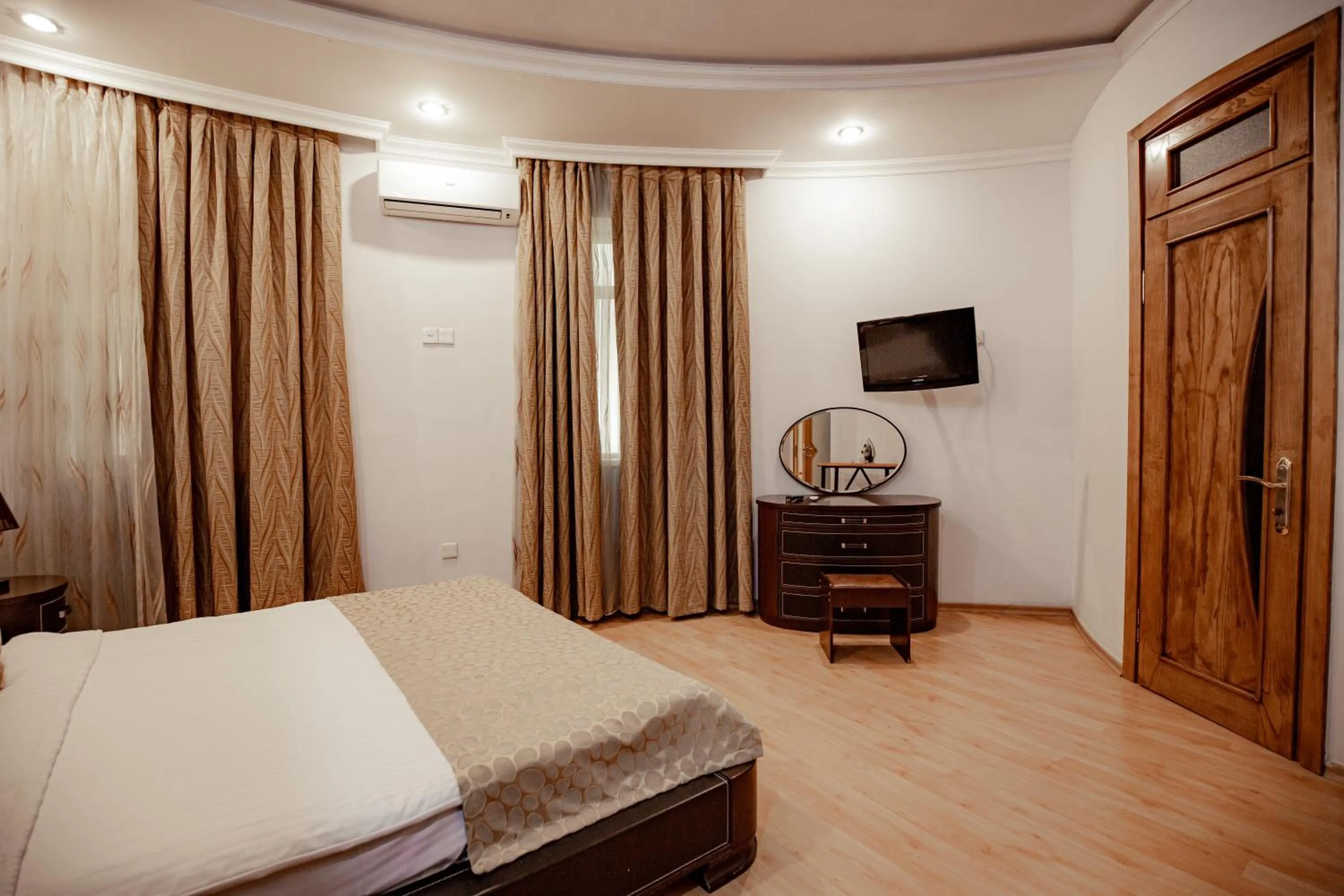 Bedroom, Bed in Panorama Villa Lux Hotel