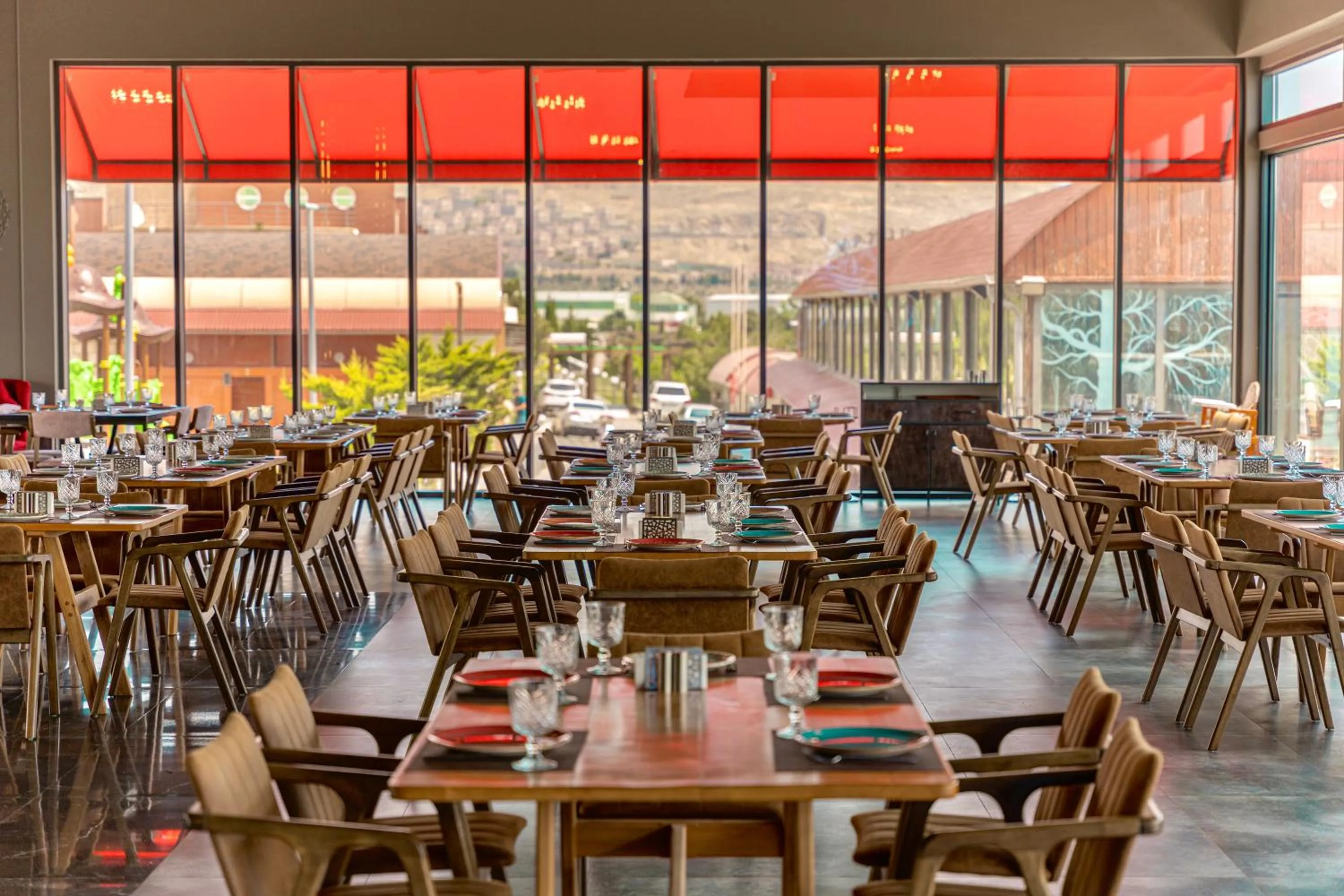 Restaurant/places to eat in Panorama Villa Lux Hotel