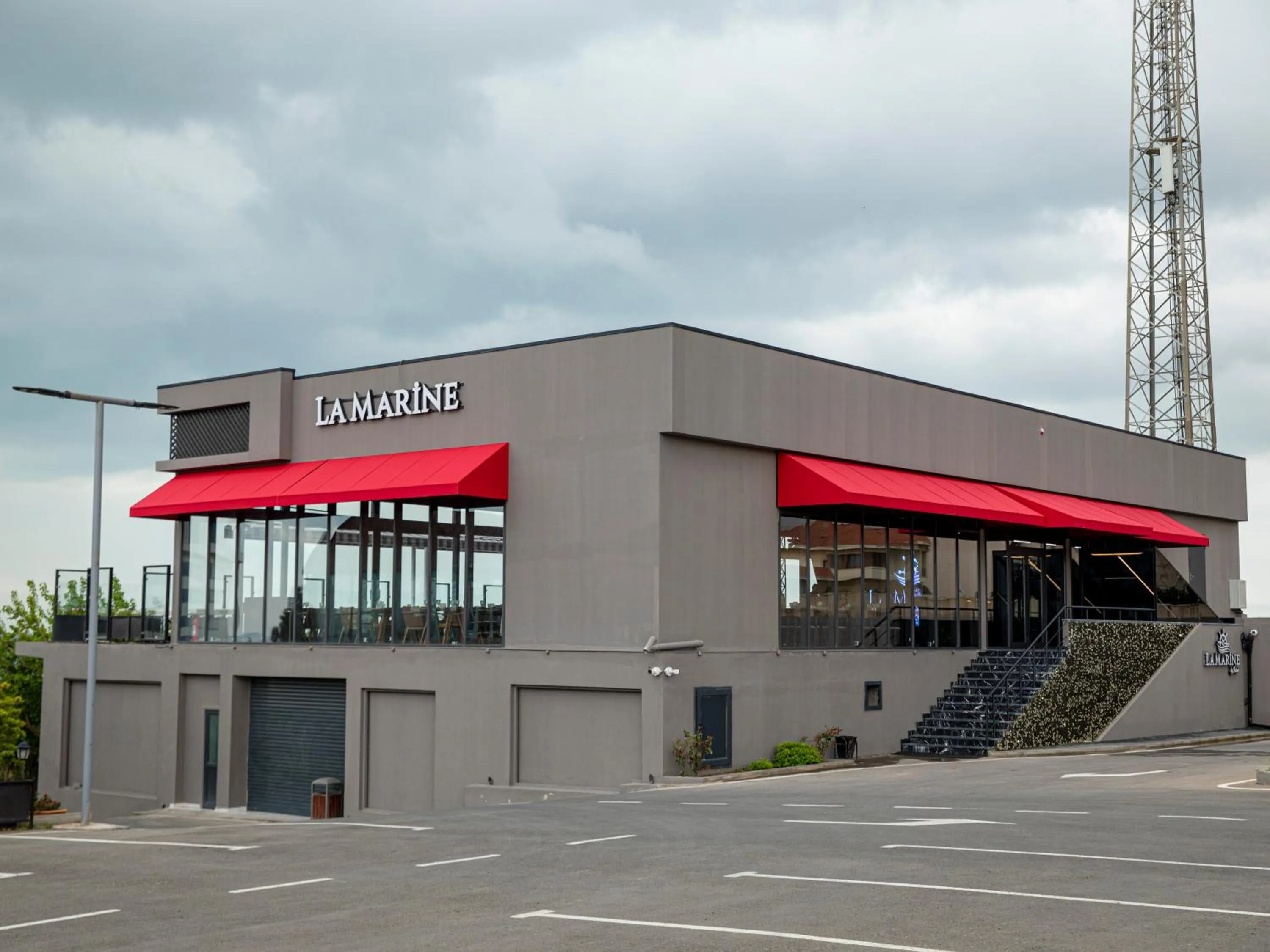 Restaurant/places to eat in Panorama Villa Lux Hotel