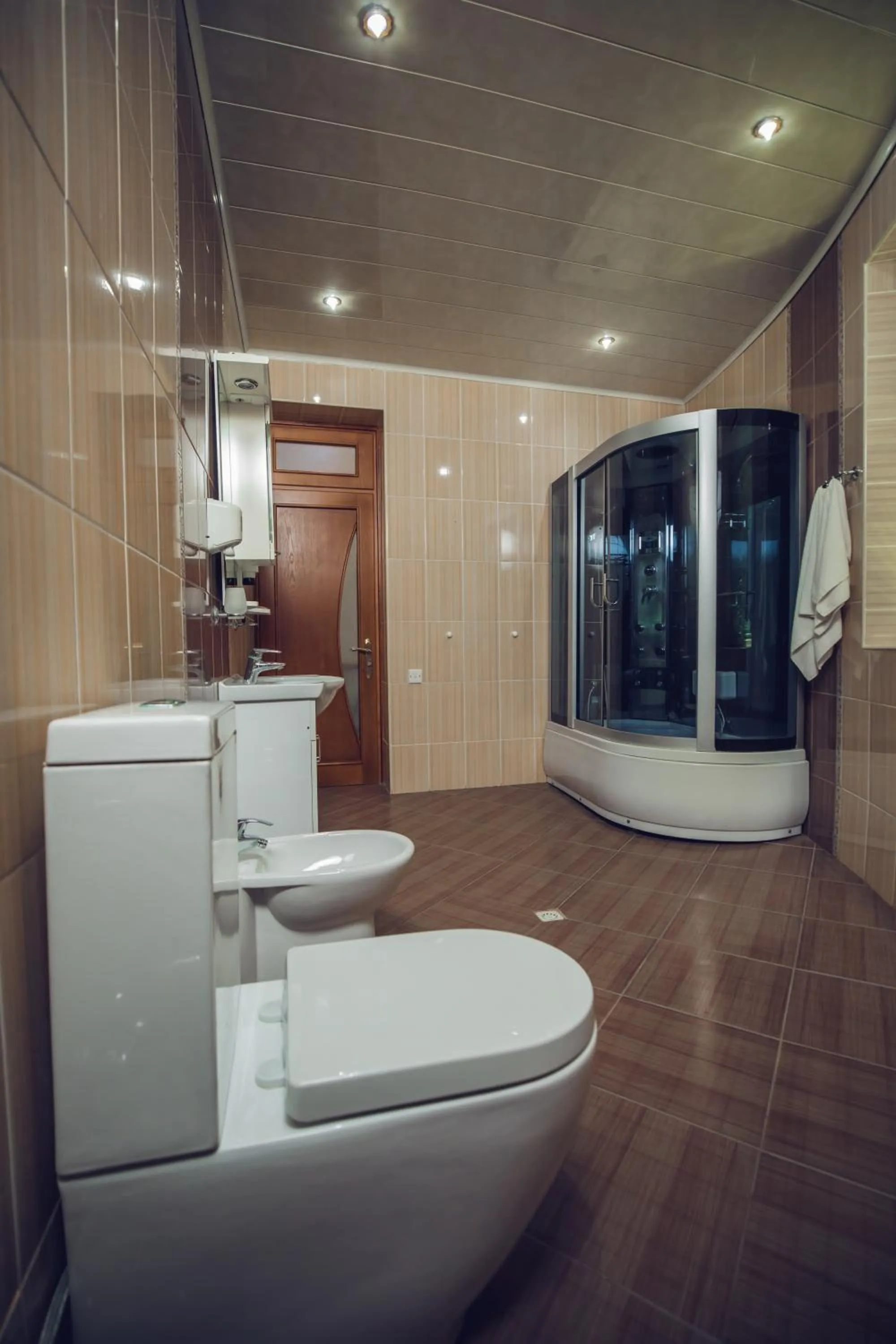 Shower in Panorama Villa Lux Hotel