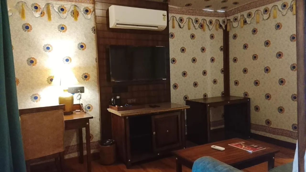 Seating area in Rawai Luxury Tents Pushkar