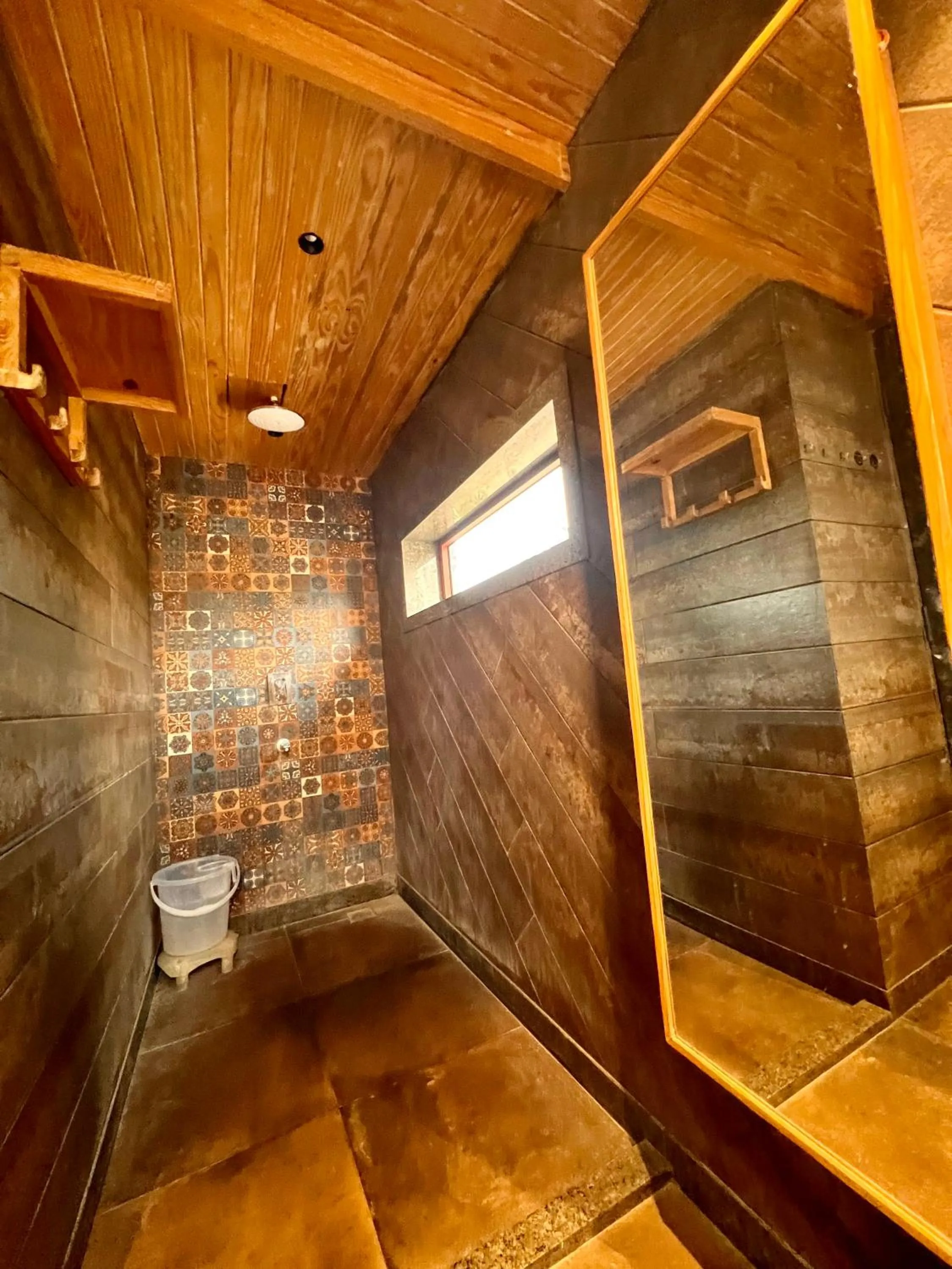Shower in Rawai Luxury Tents Pushkar