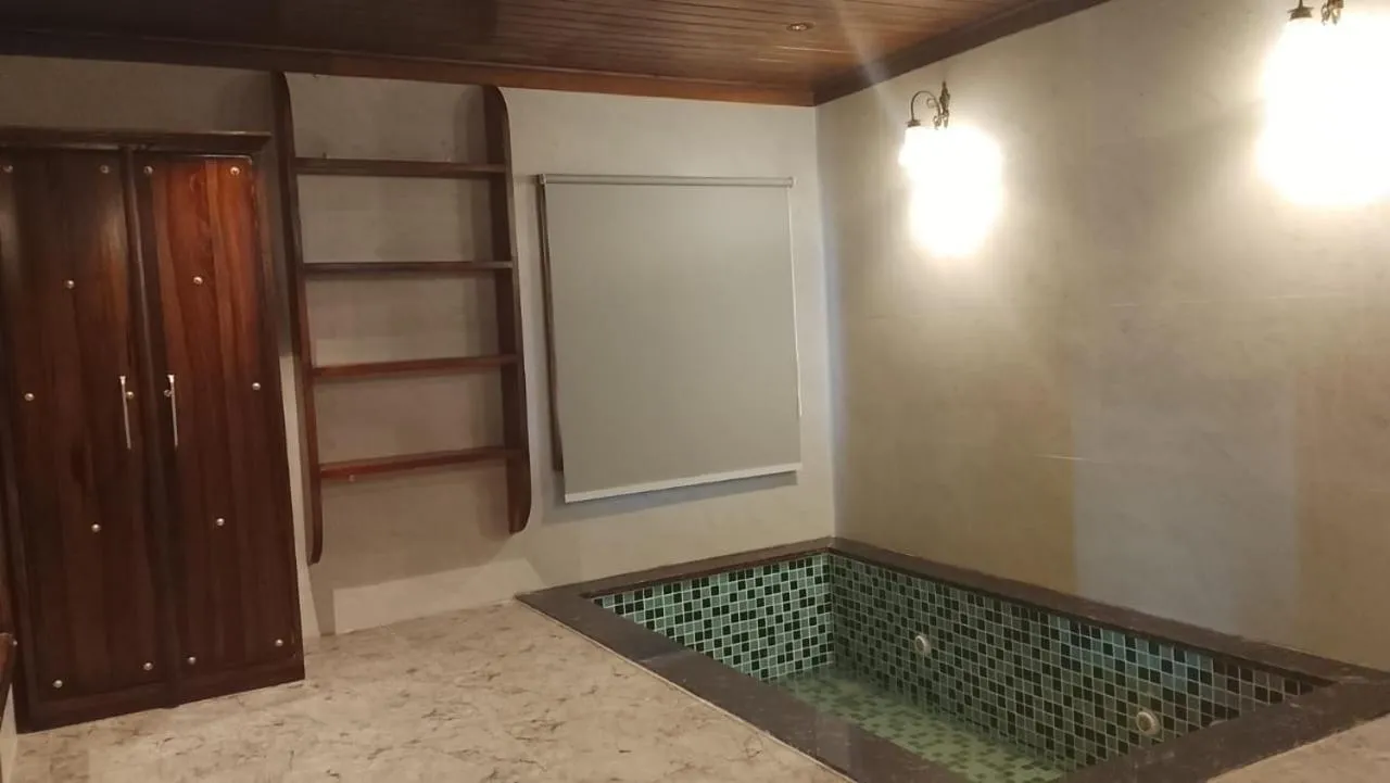 Swimming pool in Rawai Luxury Tents Pushkar