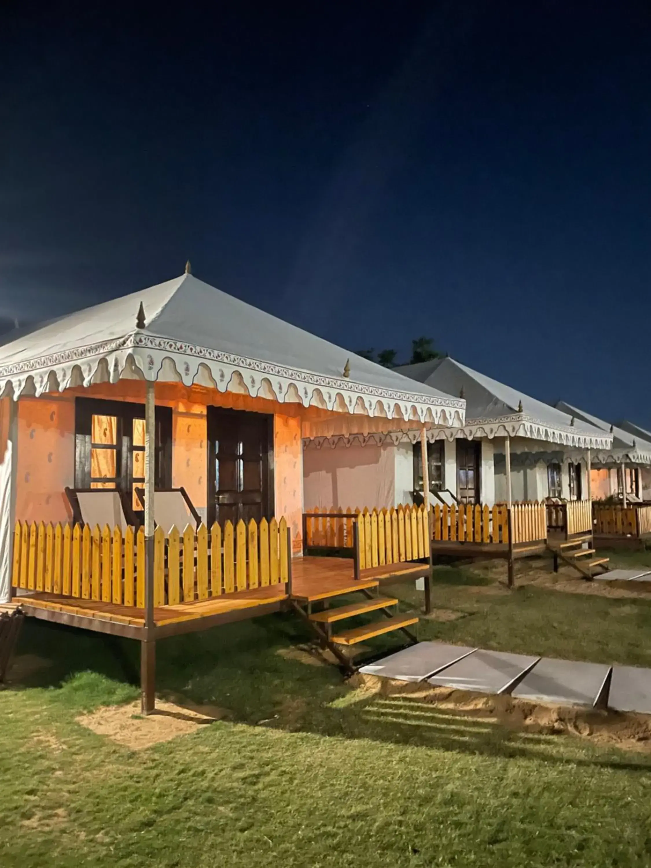 Machan Deluxe Tent in Rawai Luxury Tents Pushkar Machan Deluxe Tent in Rawai Luxury Tents Pushkar