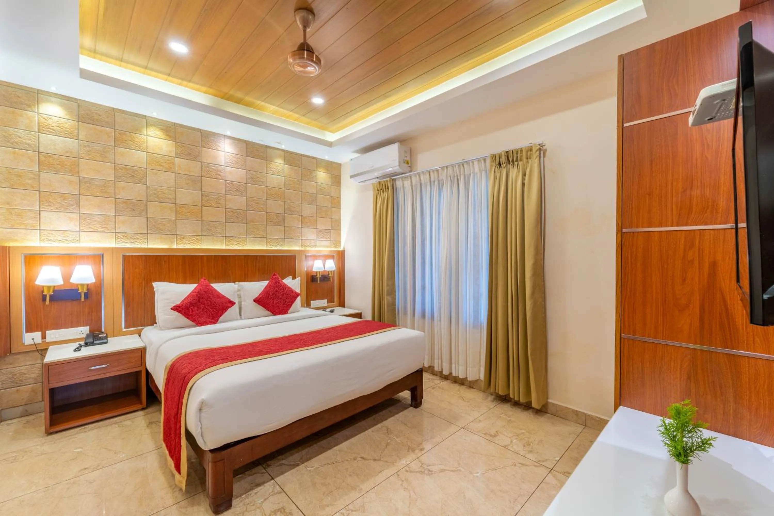 Bed in Crown Valley Thekkady