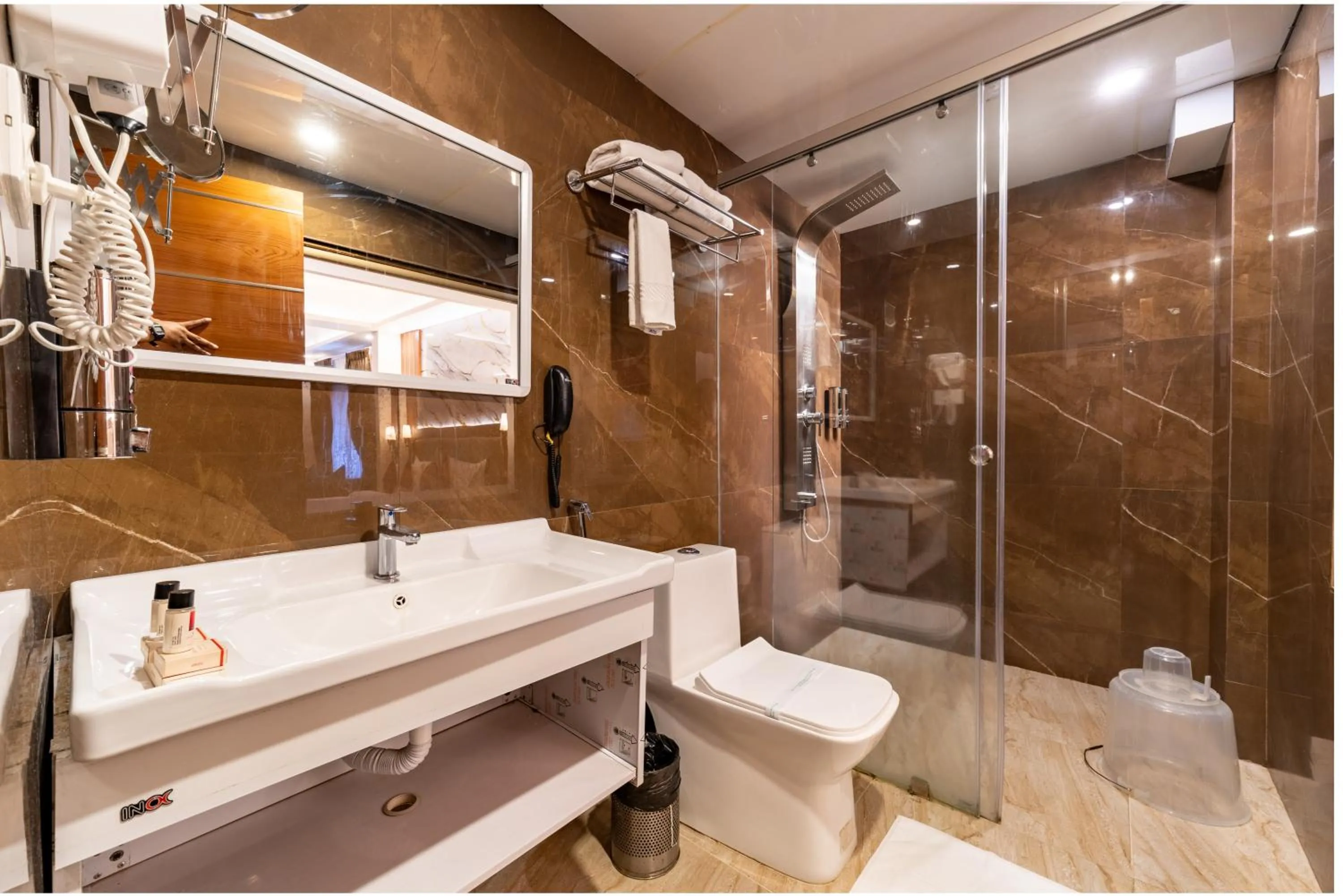 Crown Valley Thekkady