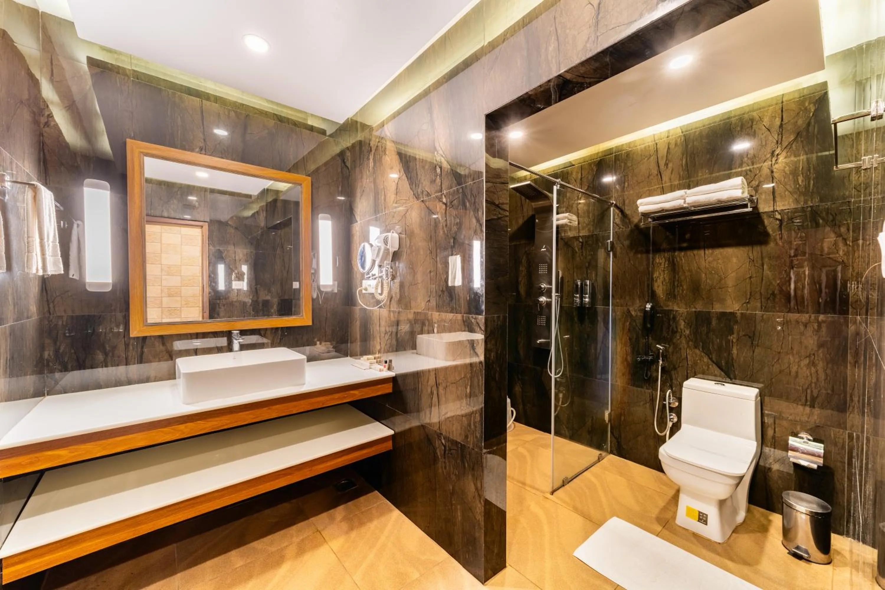 Crown Valley Thekkady