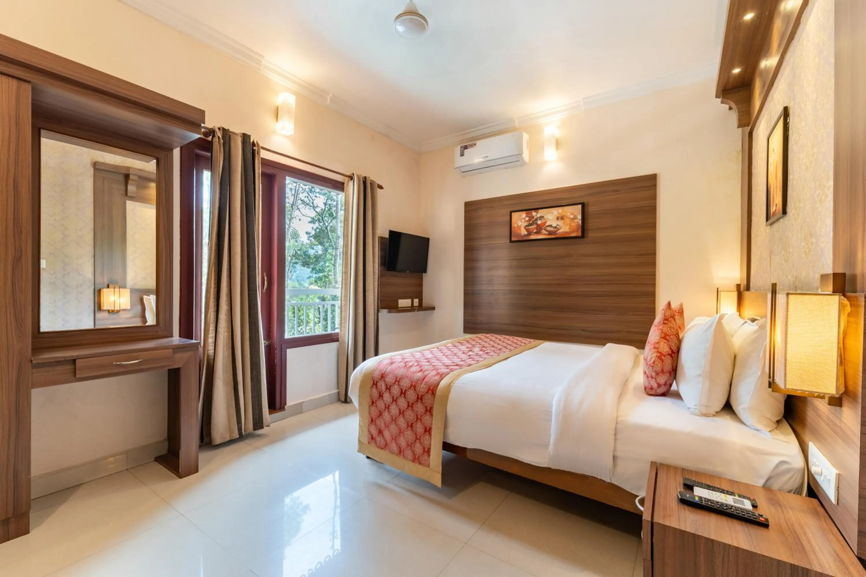 Bed in Crown Valley Thekkady