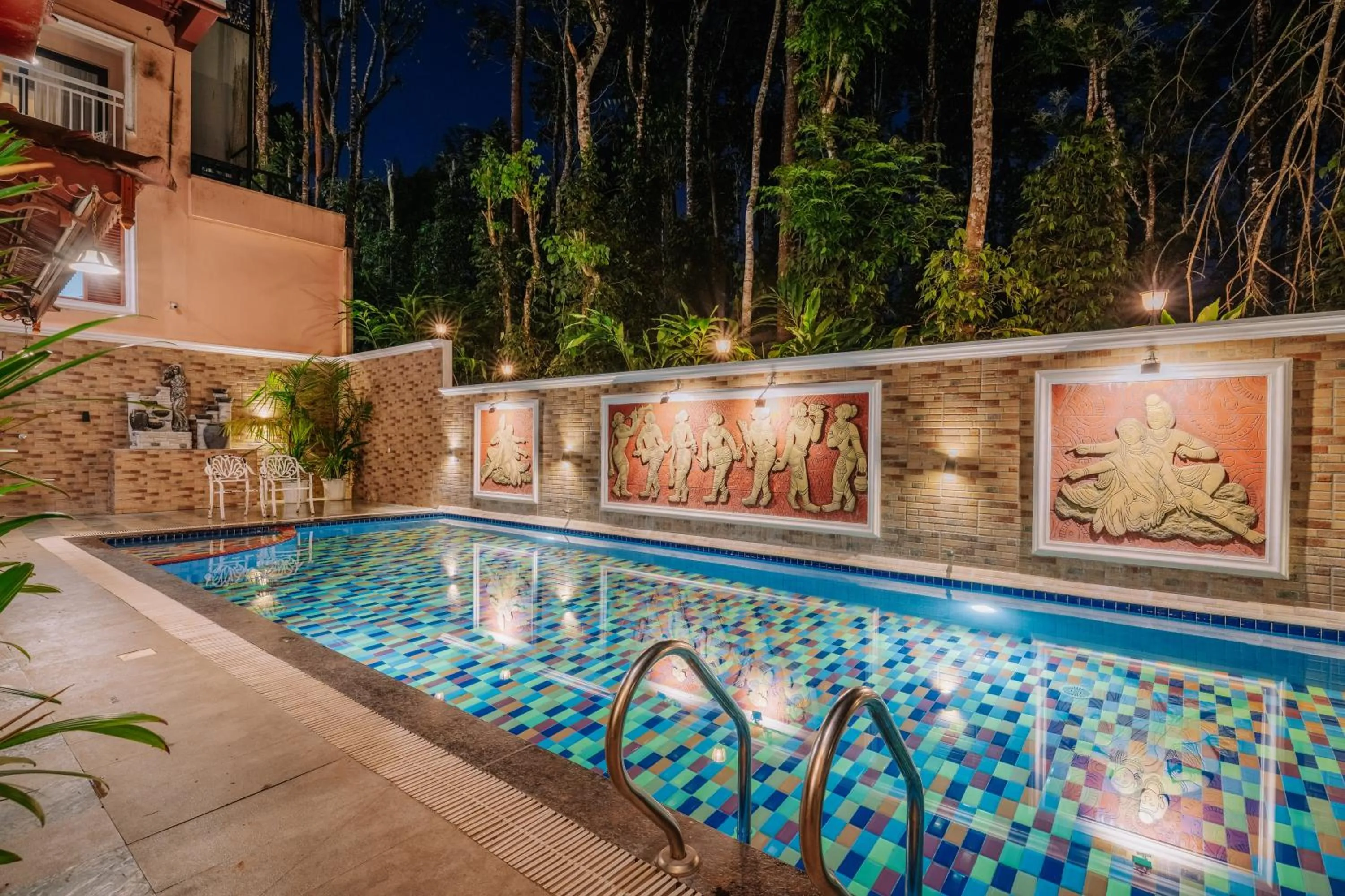 Crown Valley Thekkady