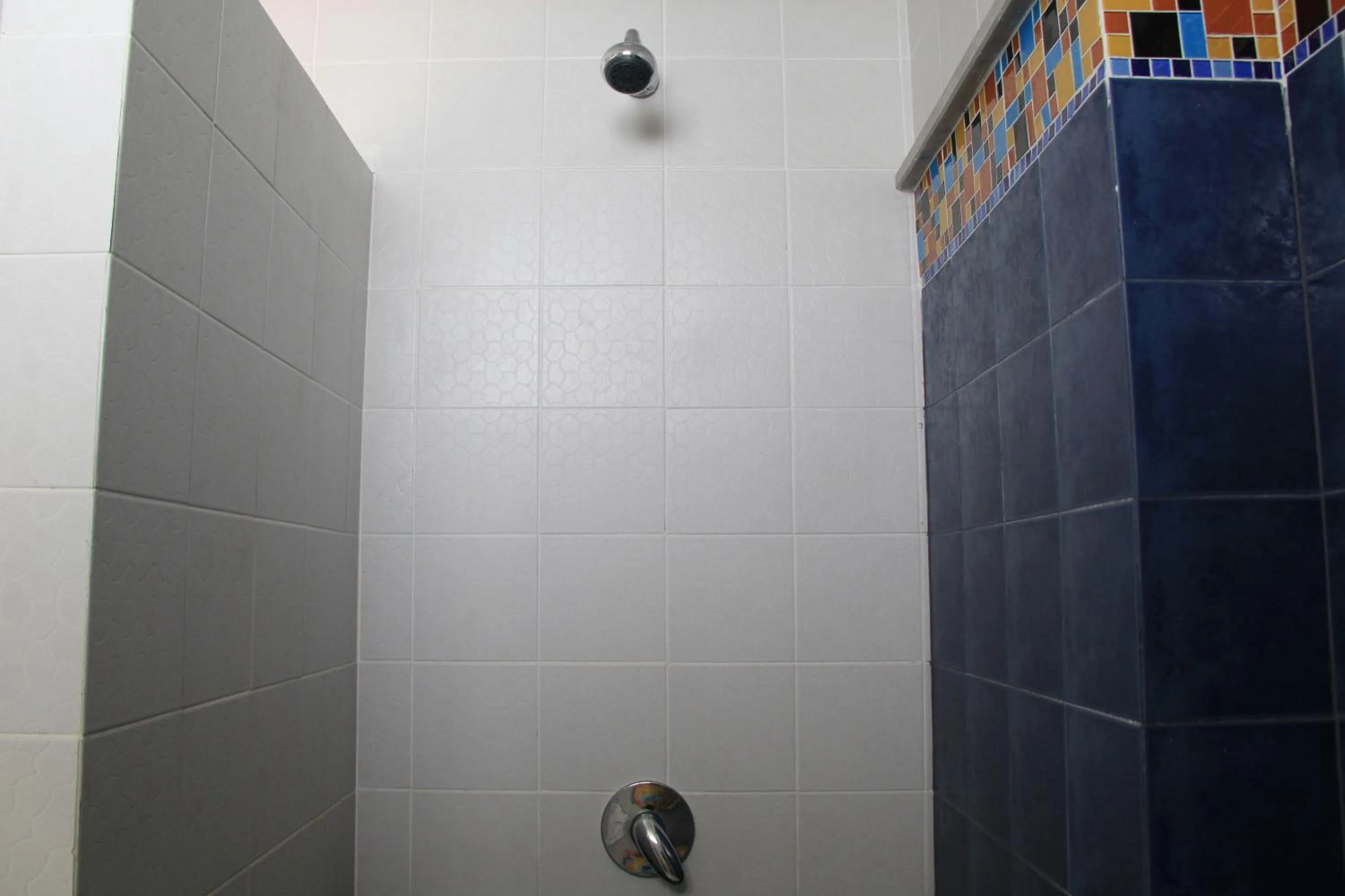 Bathroom in Dinar Lodge