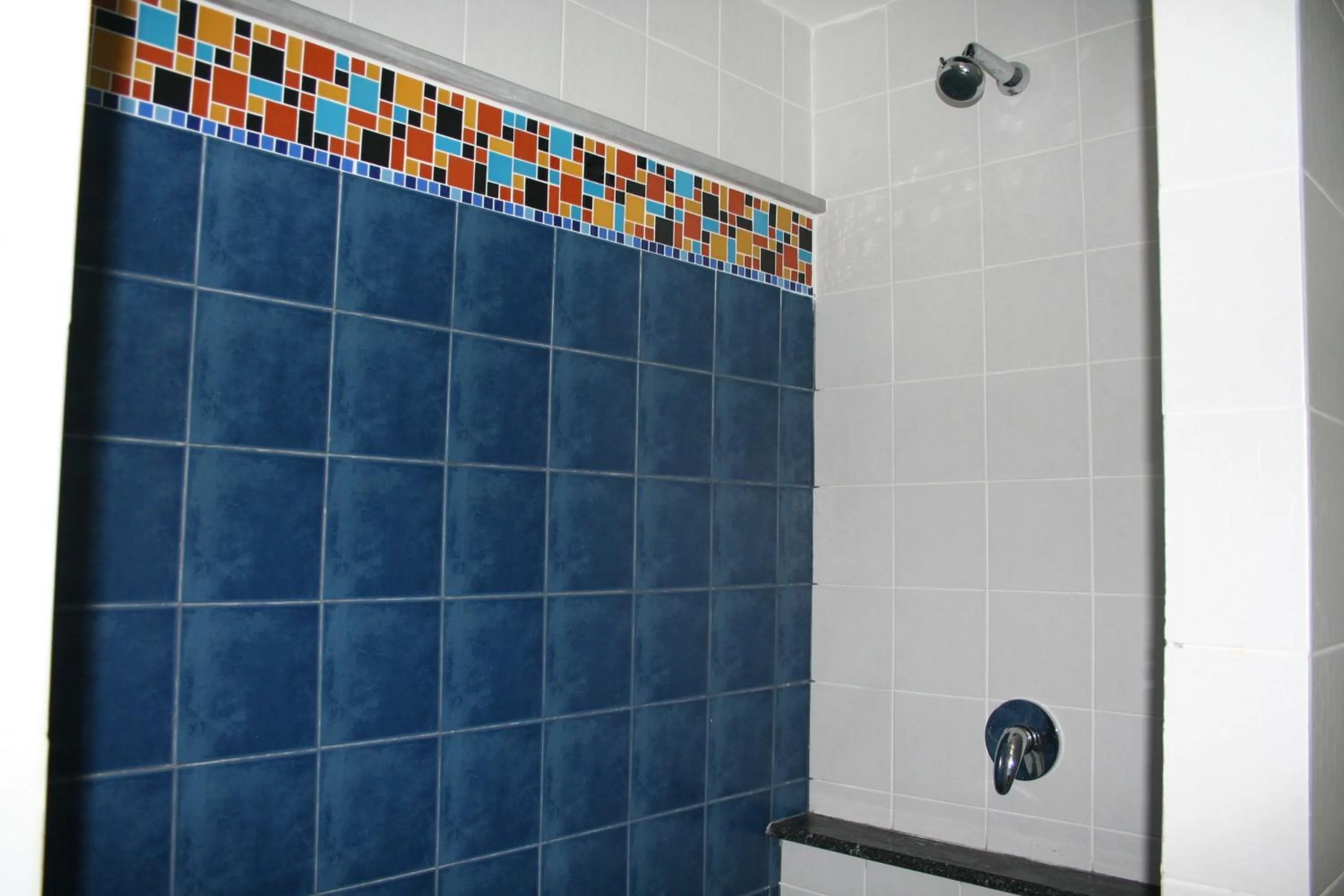 Bathroom in Dinar Lodge