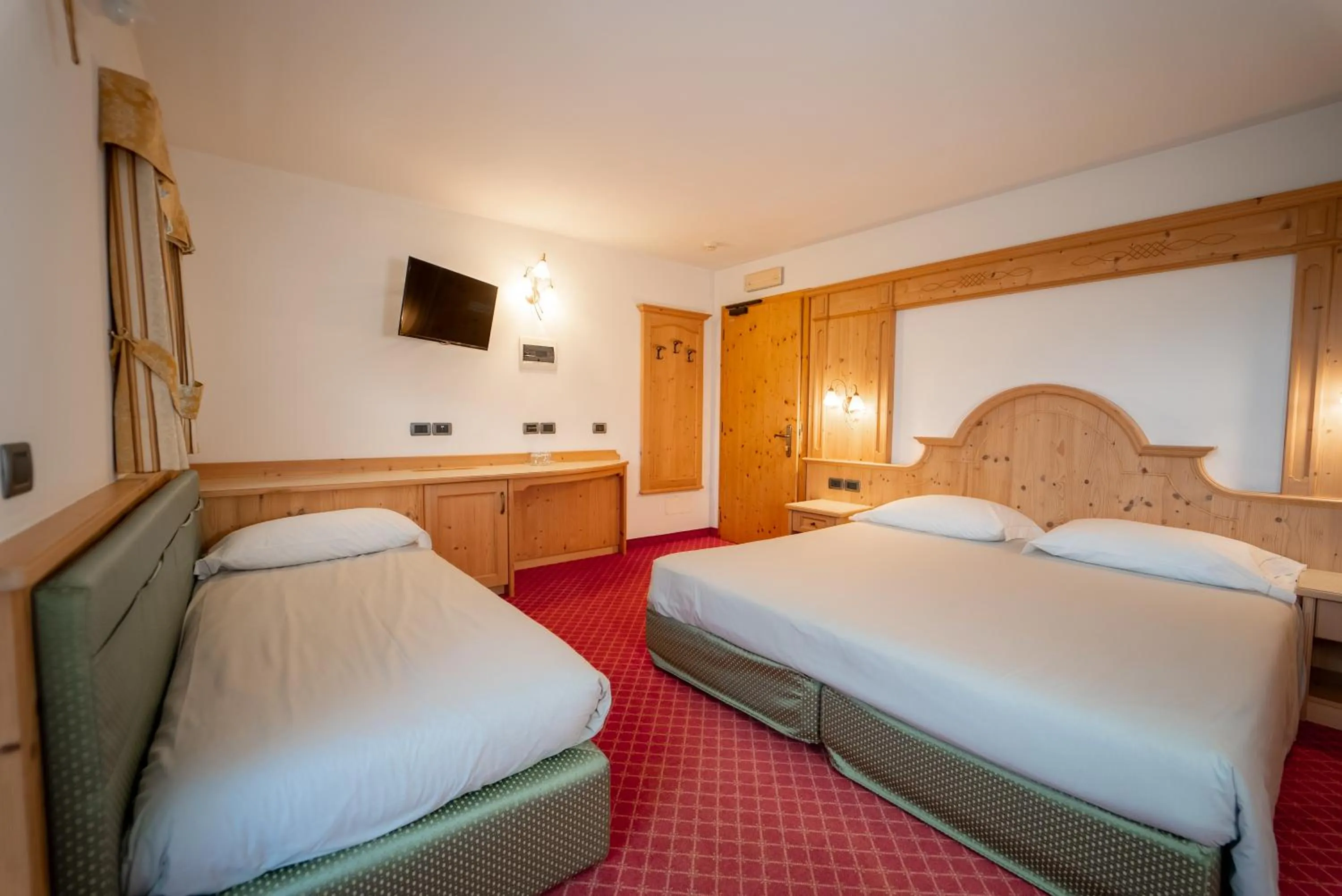 Bedroom, Bed in Chalet Campiglio Imperiale