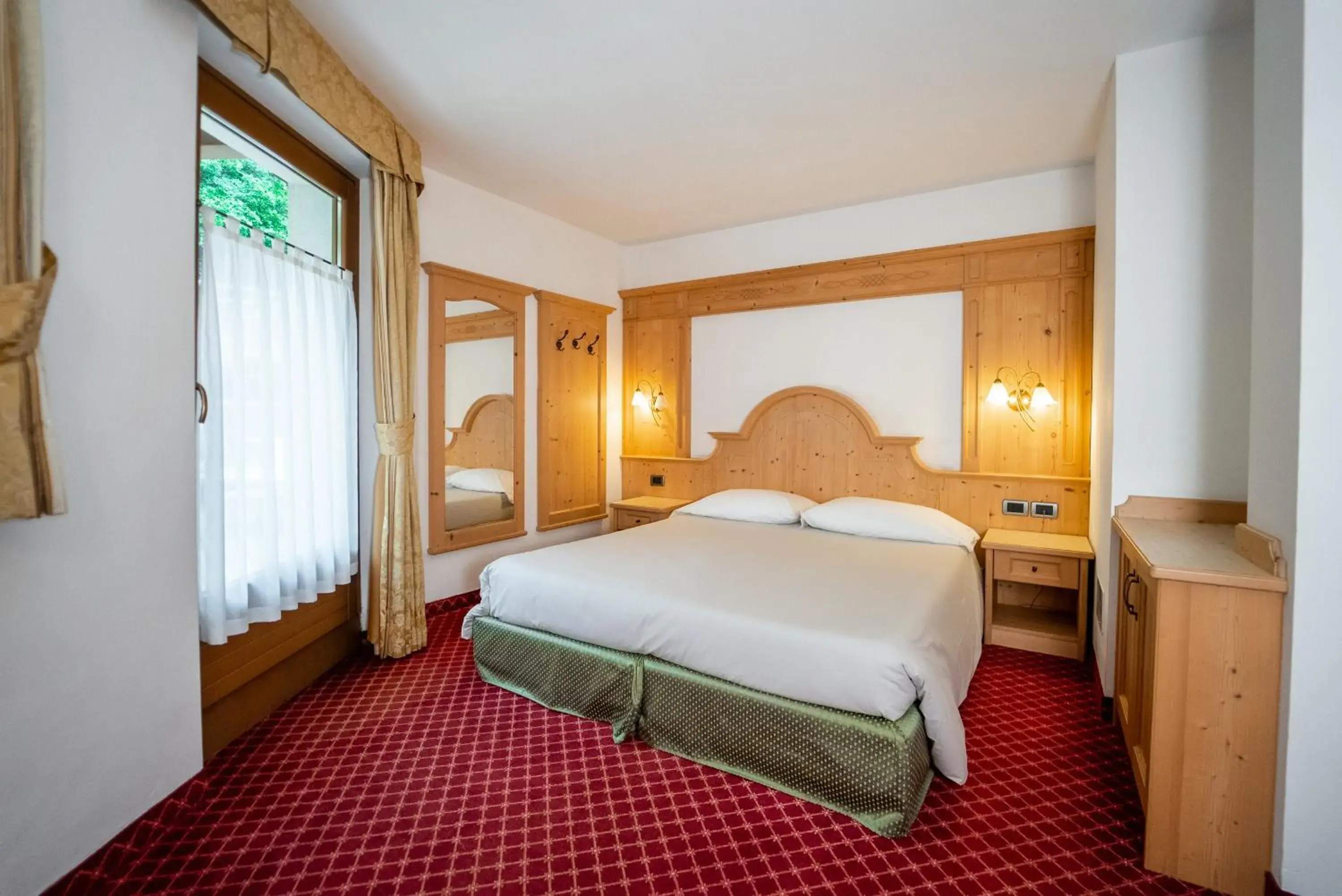 Double Room with Balcony in Chalet Campiglio Imperiale Double Room with Balcony in Chalet Campiglio Imperiale