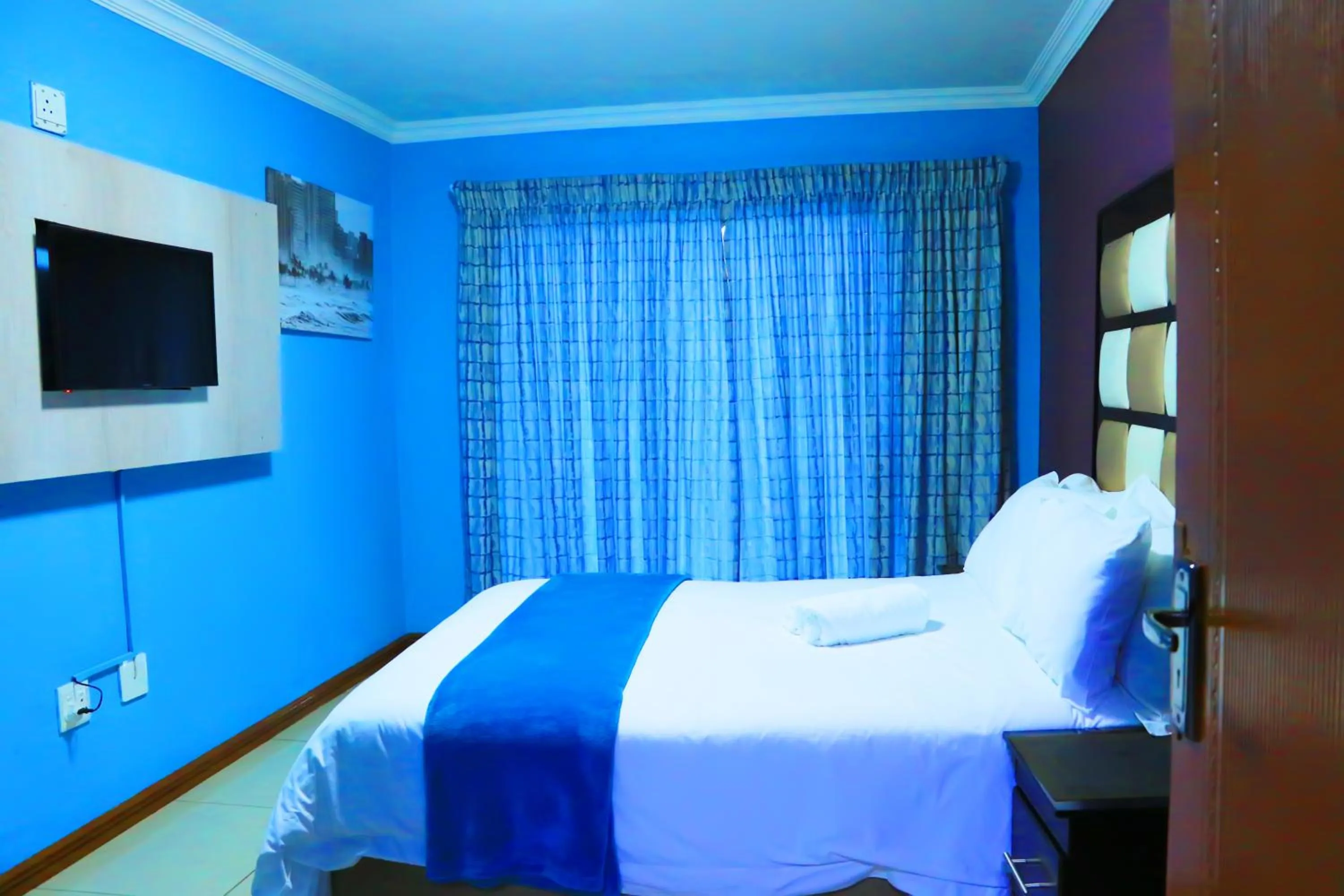 Bed in Angel Guest House