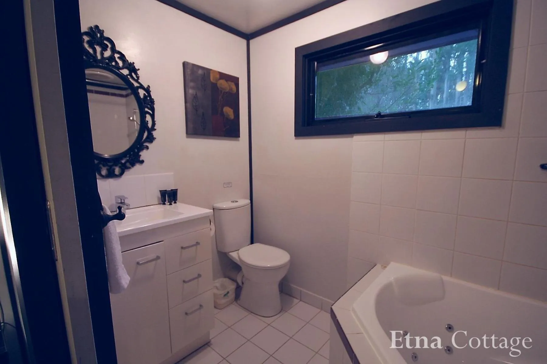 Bathroom in Tudor Cottages