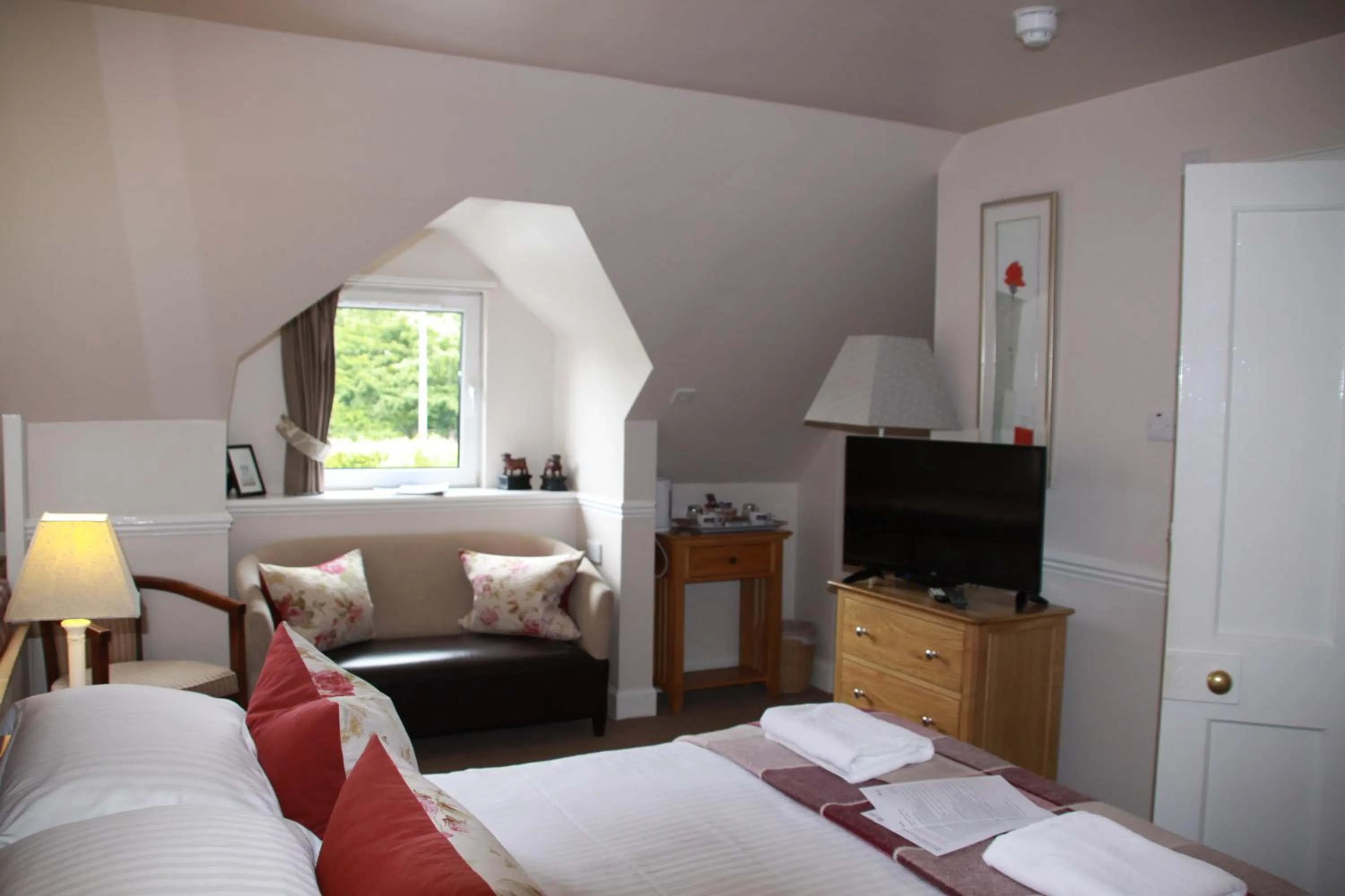 Bedroom, Bed in The Inn on the Tay