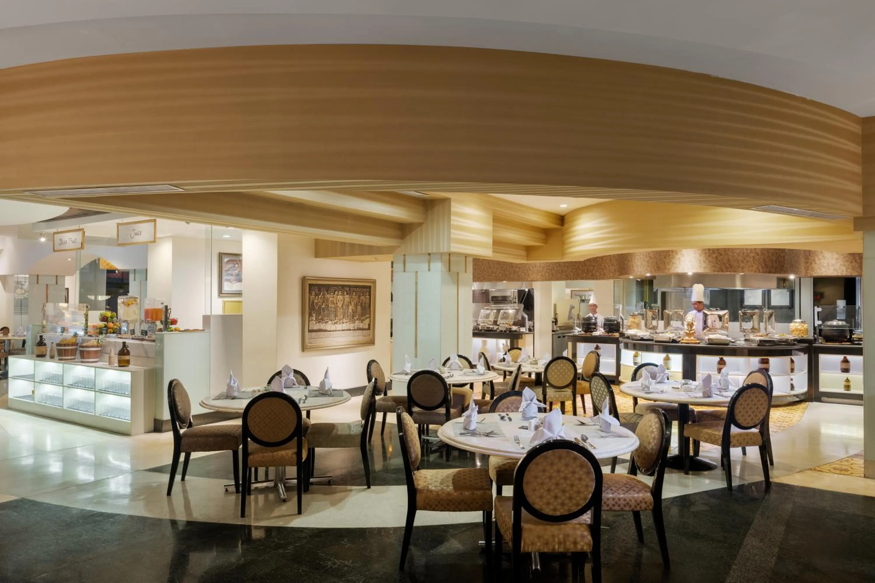 Restaurant/places to eat in The Papandayan