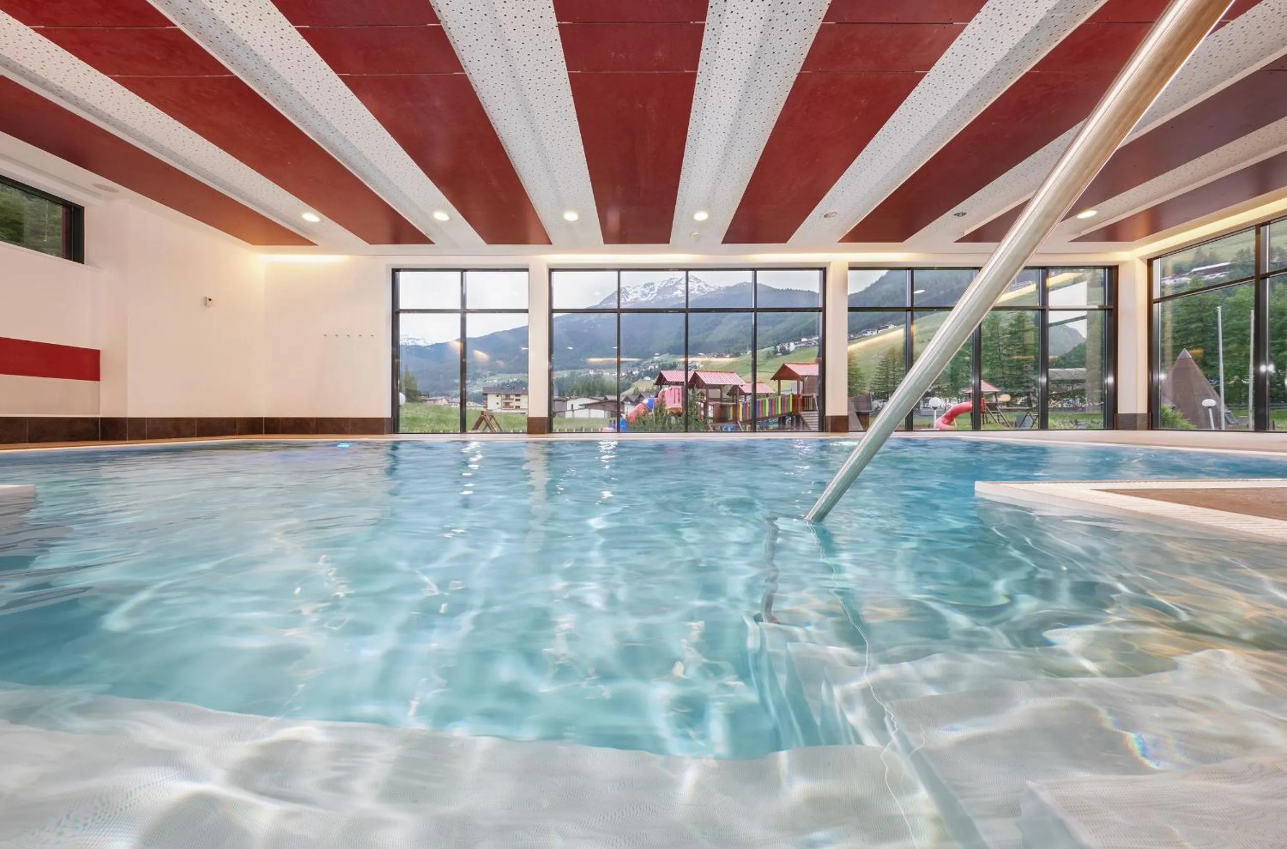 Swimming pool in Hotel Sunny Sölden
