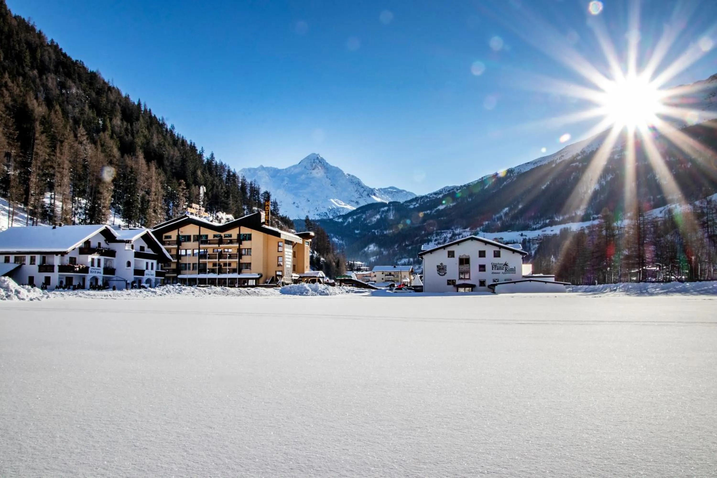 Property building in Hotel Sunny Sölden