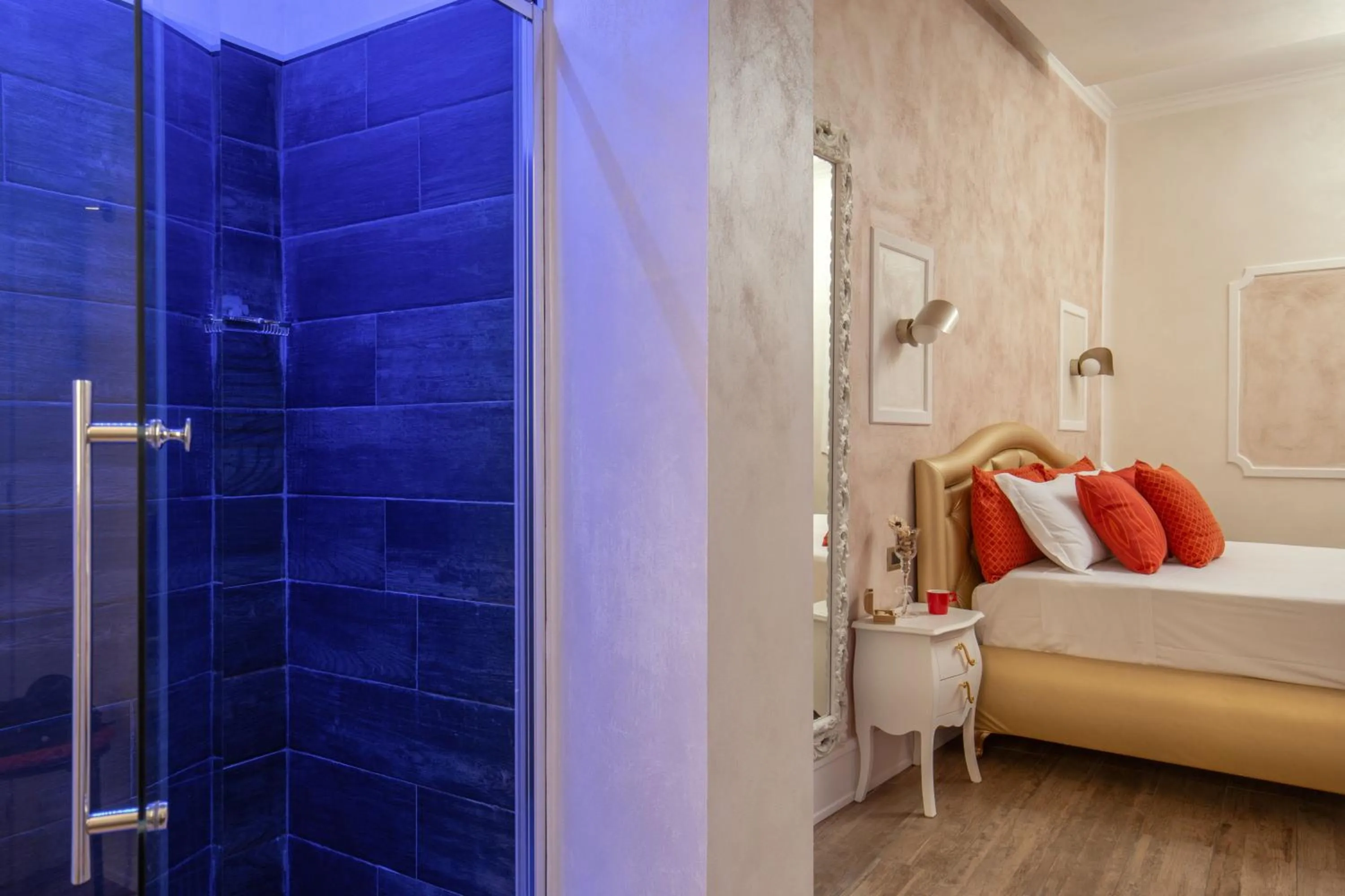 Shower, Bed in I Fiumi Di Navona