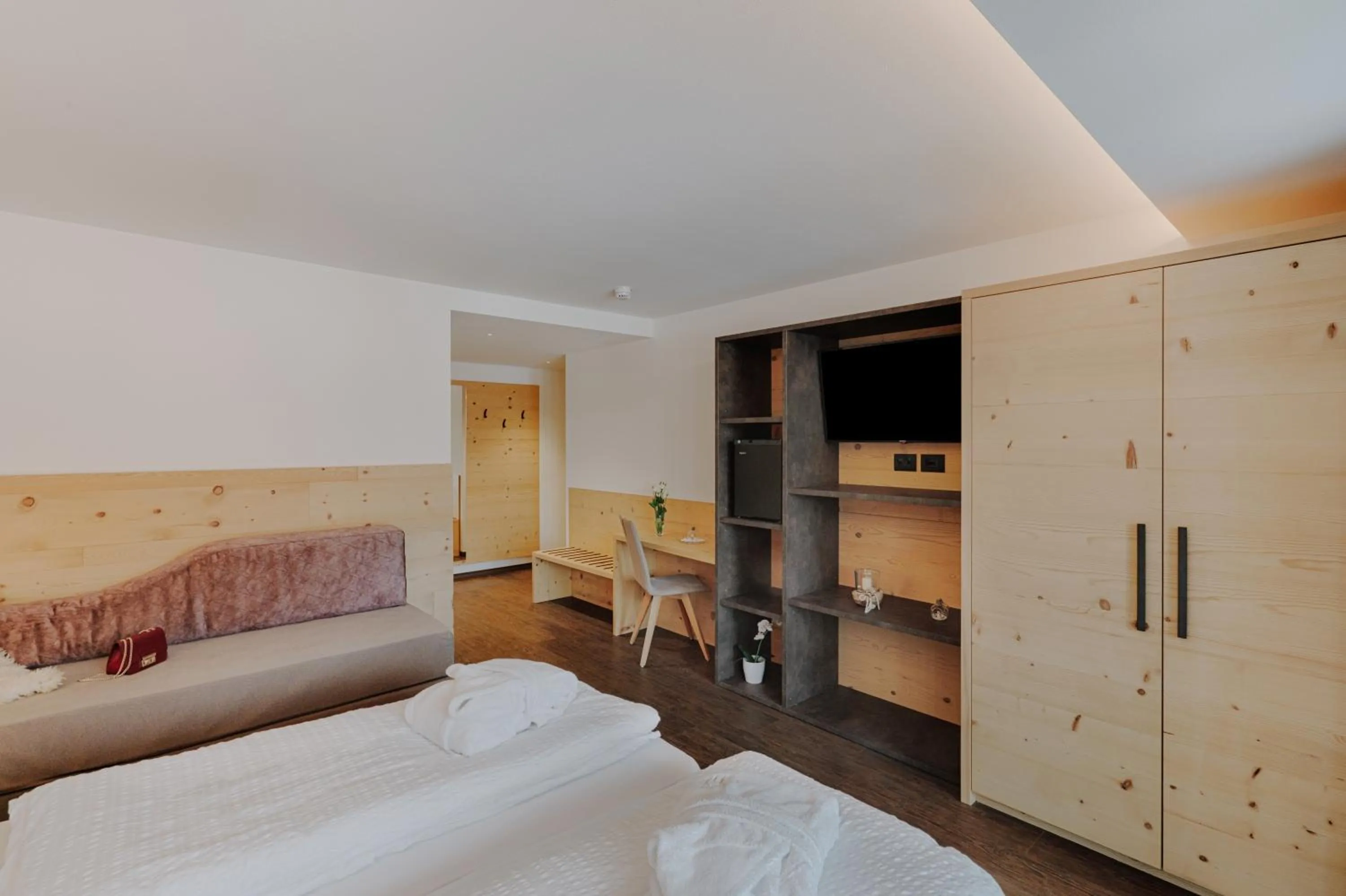Bed in Alpen Hotel Vidi