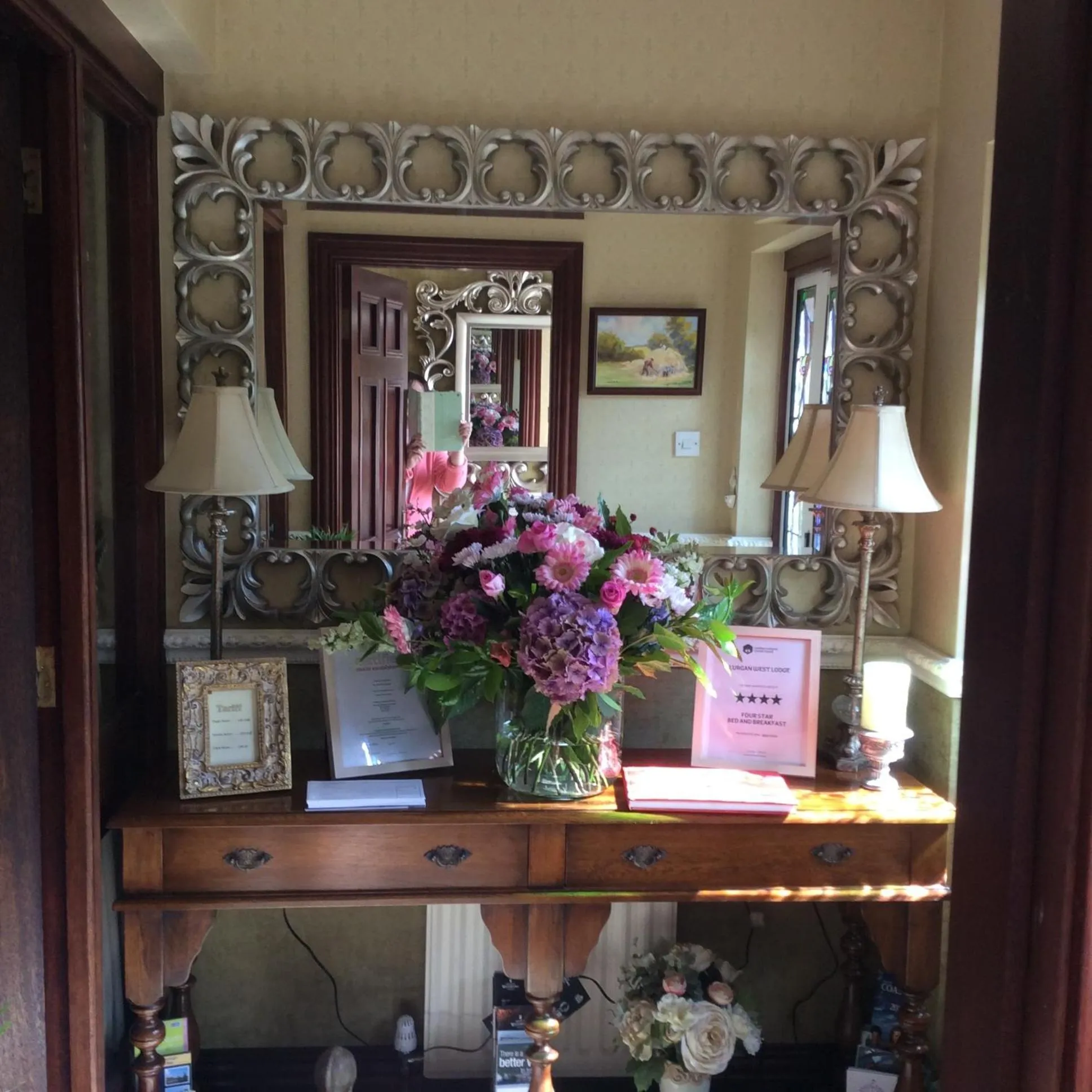 Lobby or reception in Lurgan West Lodge