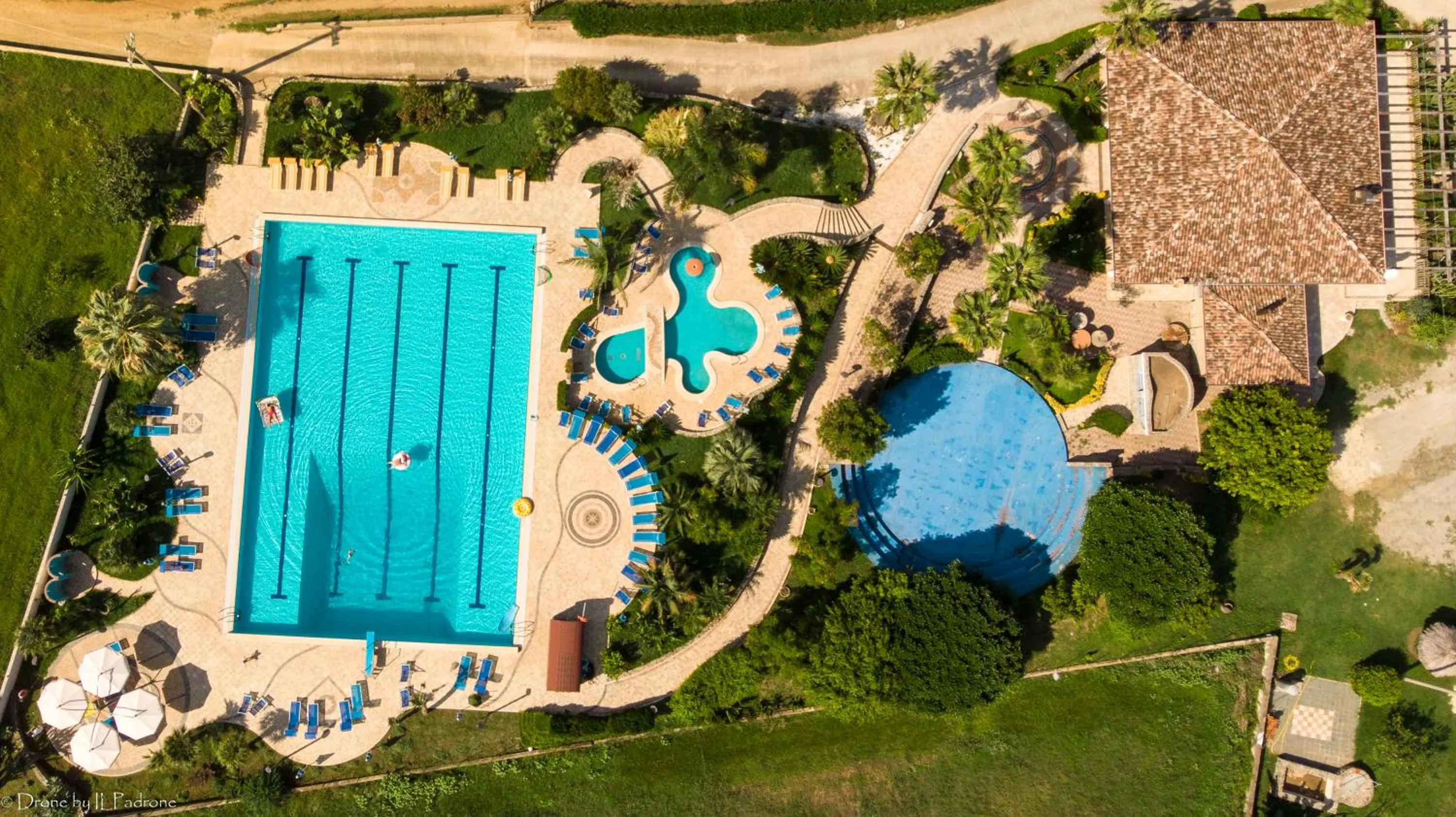 Swimming pool in Hotel Calabrisella