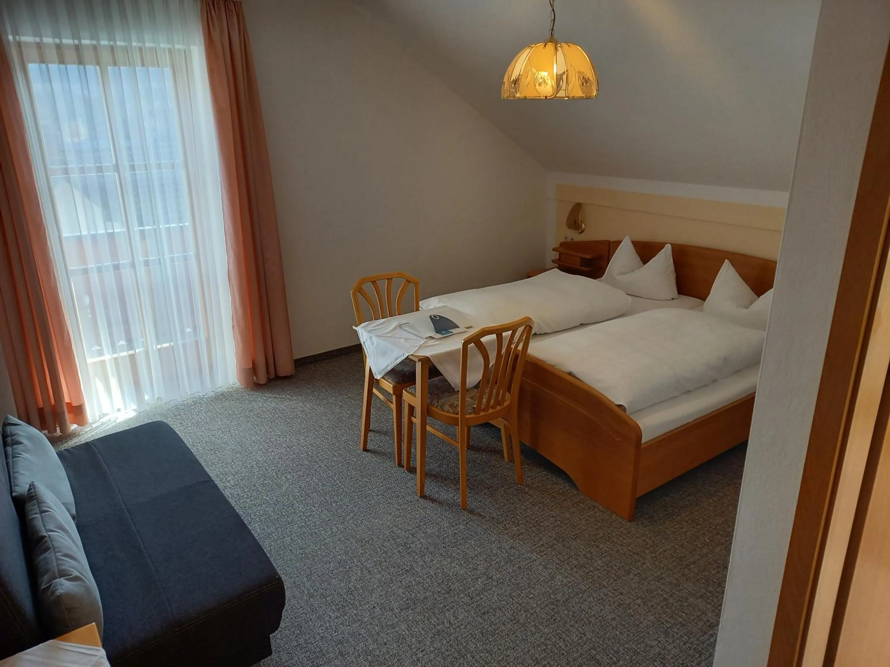 Photo of the whole room, Bed in Lallinger Hof