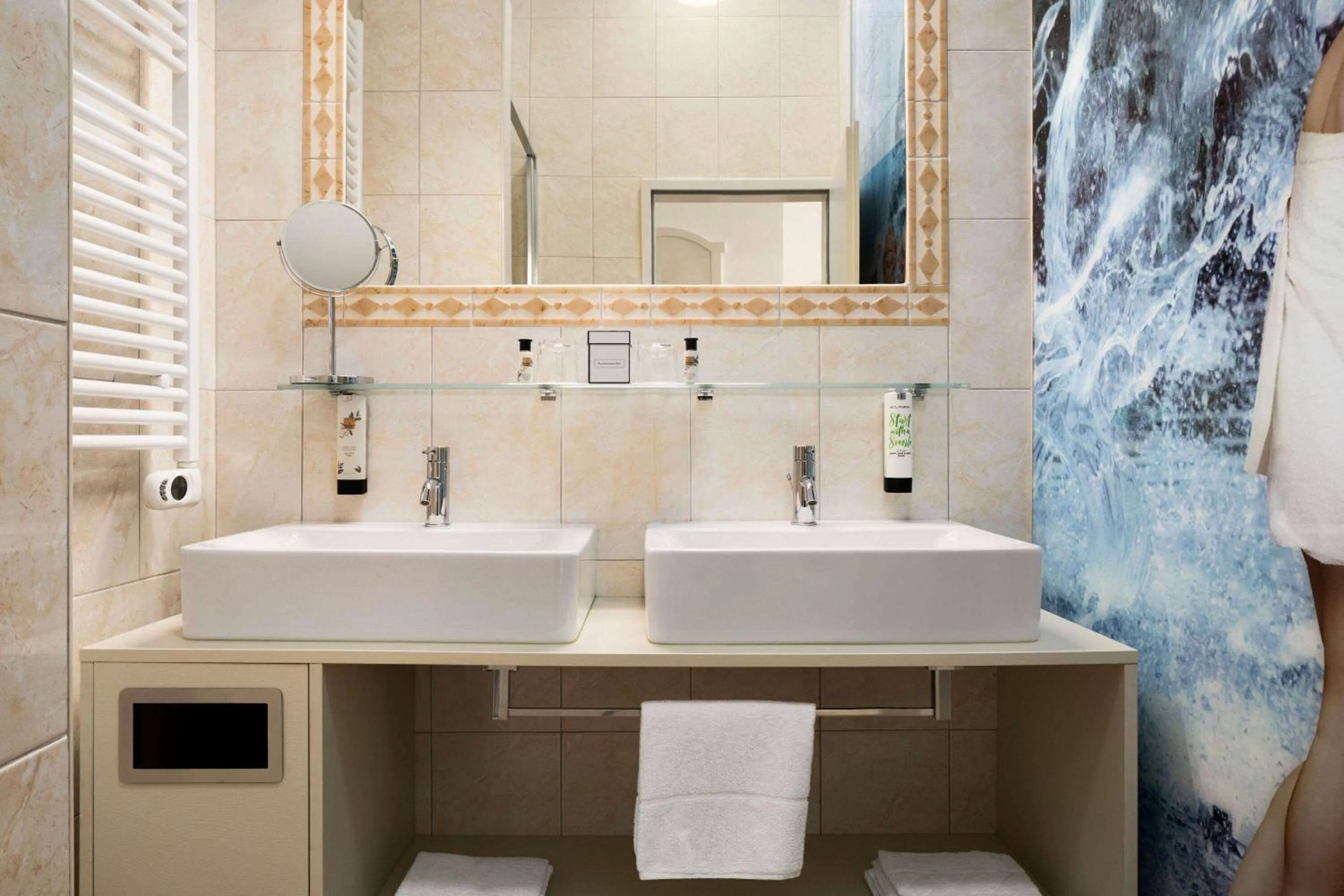 Bathroom in Amedia Plaza Wels, Trademark Collection by Wyndham