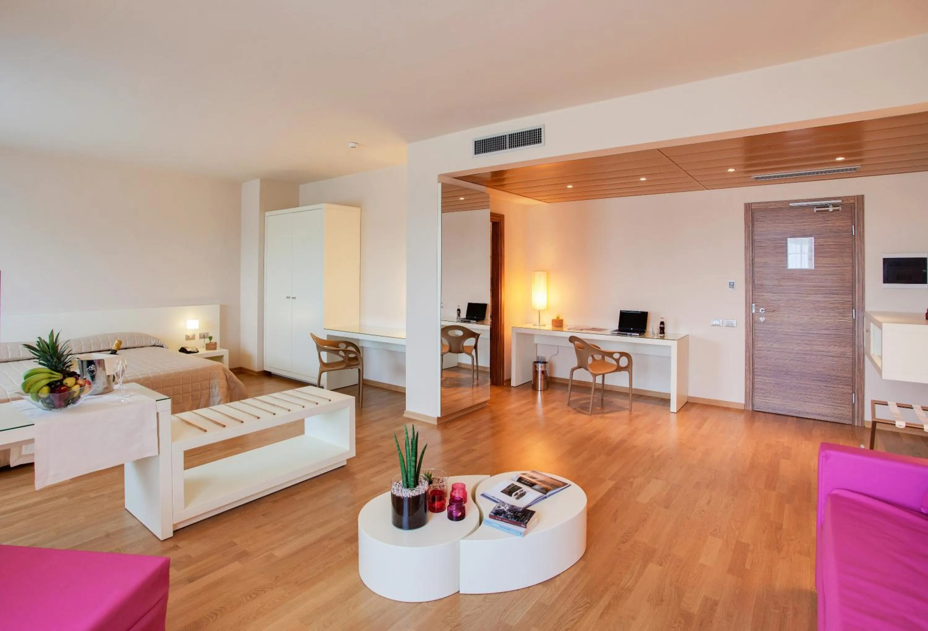 Decorative detail, Bed in Best Western Plus Leone di Messapia Hotel & Conference