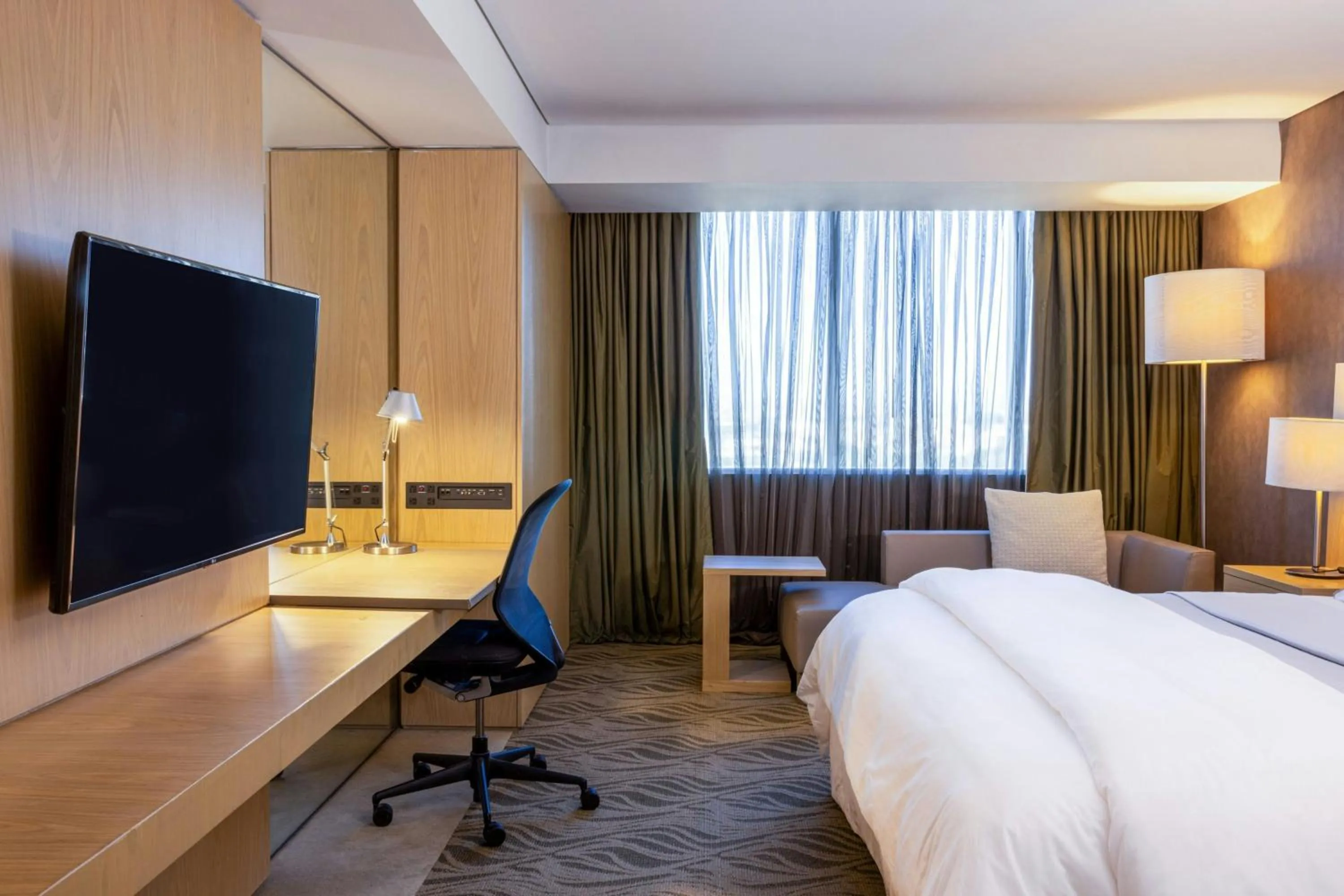 Photo of the whole room, Bed in The Westin Guadalajara