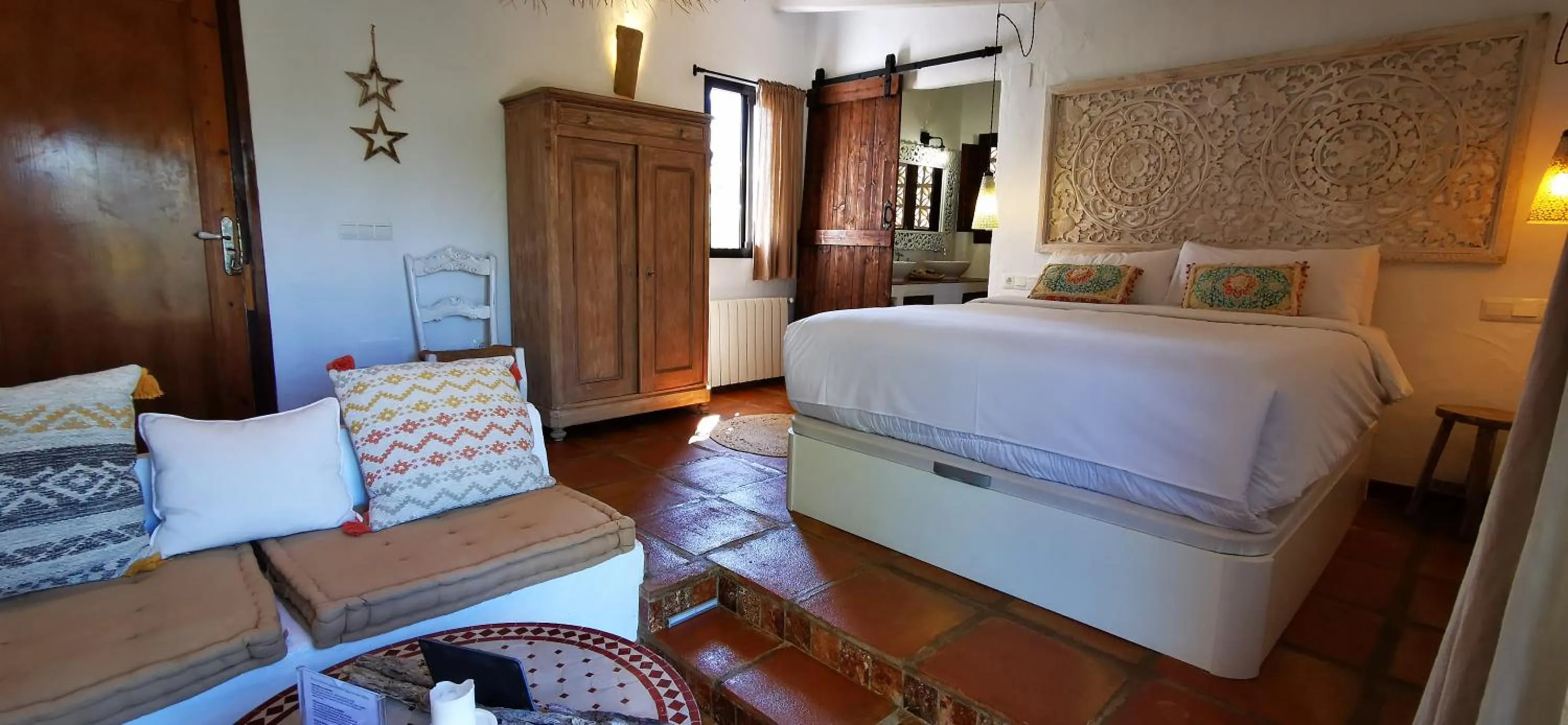 Bed in Roca Verde, Boutique Bed & Breakfast - Adults only