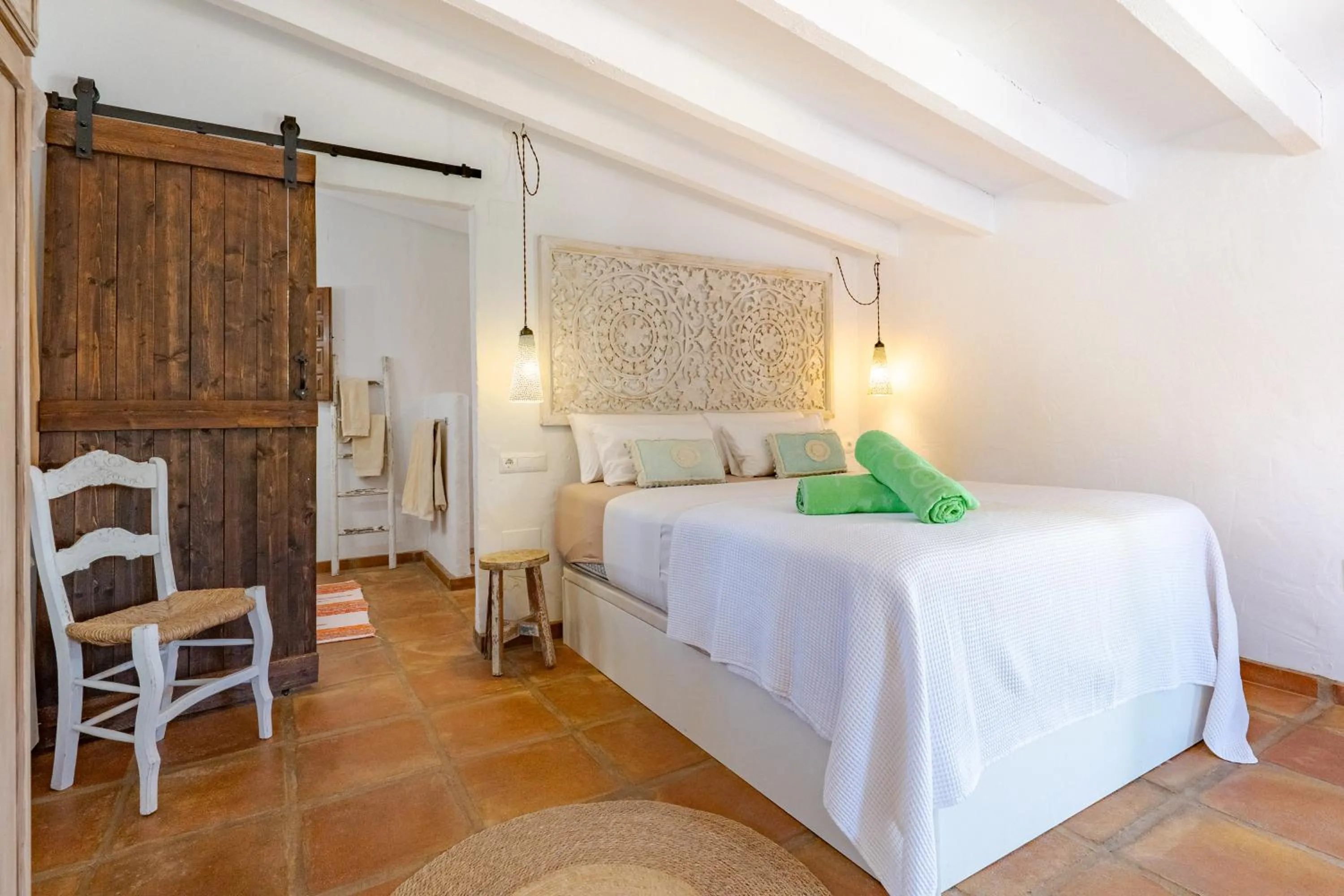 Bed in Roca Verde, Boutique Bed & Breakfast - Adults only