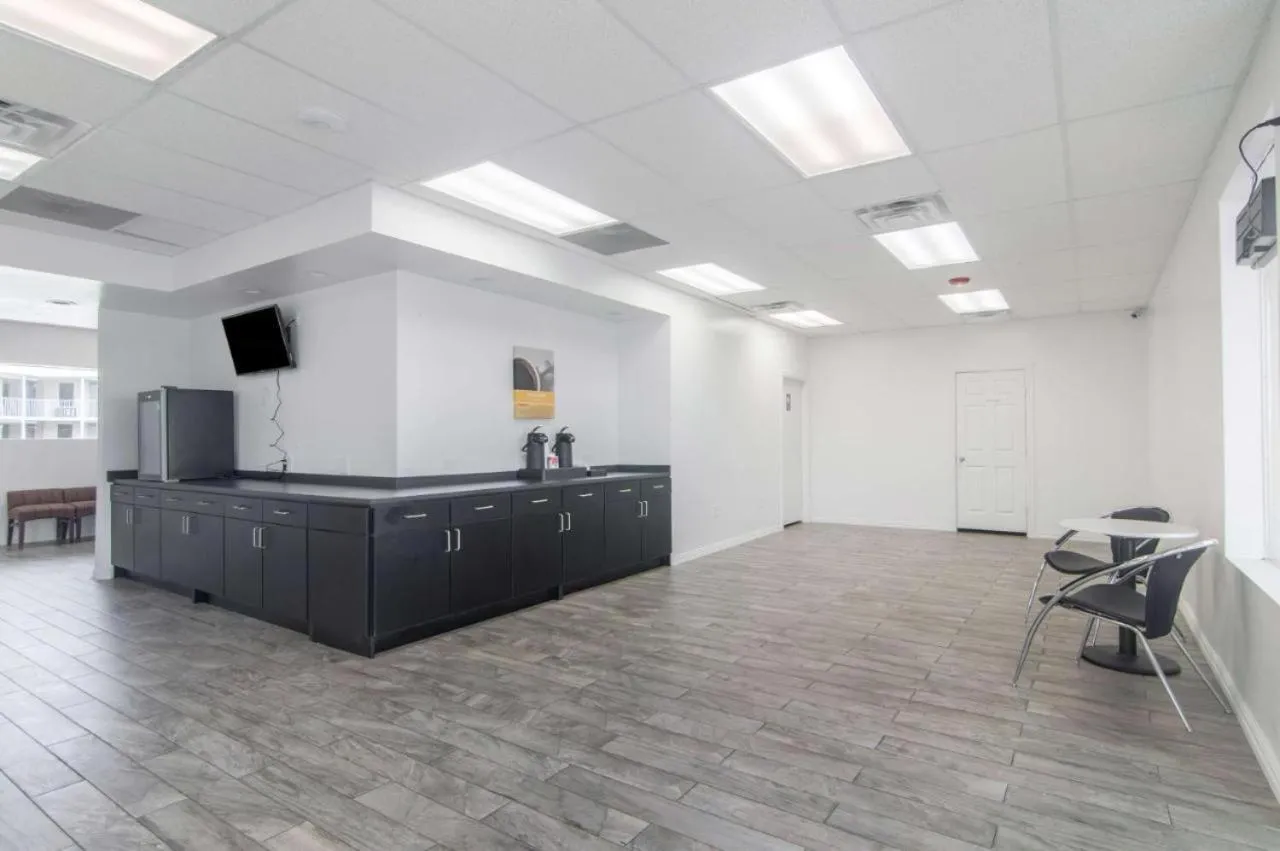 LoneStar Inn and Suites