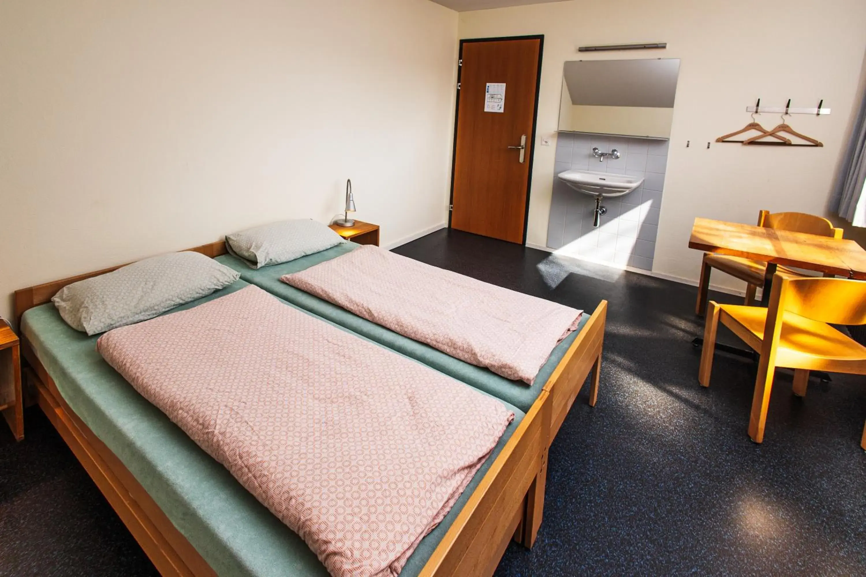 Twin Room with Shared Bathroom in Baden Youth Hostel Twin Room with Shared Bathroom in Baden Youth Hostel