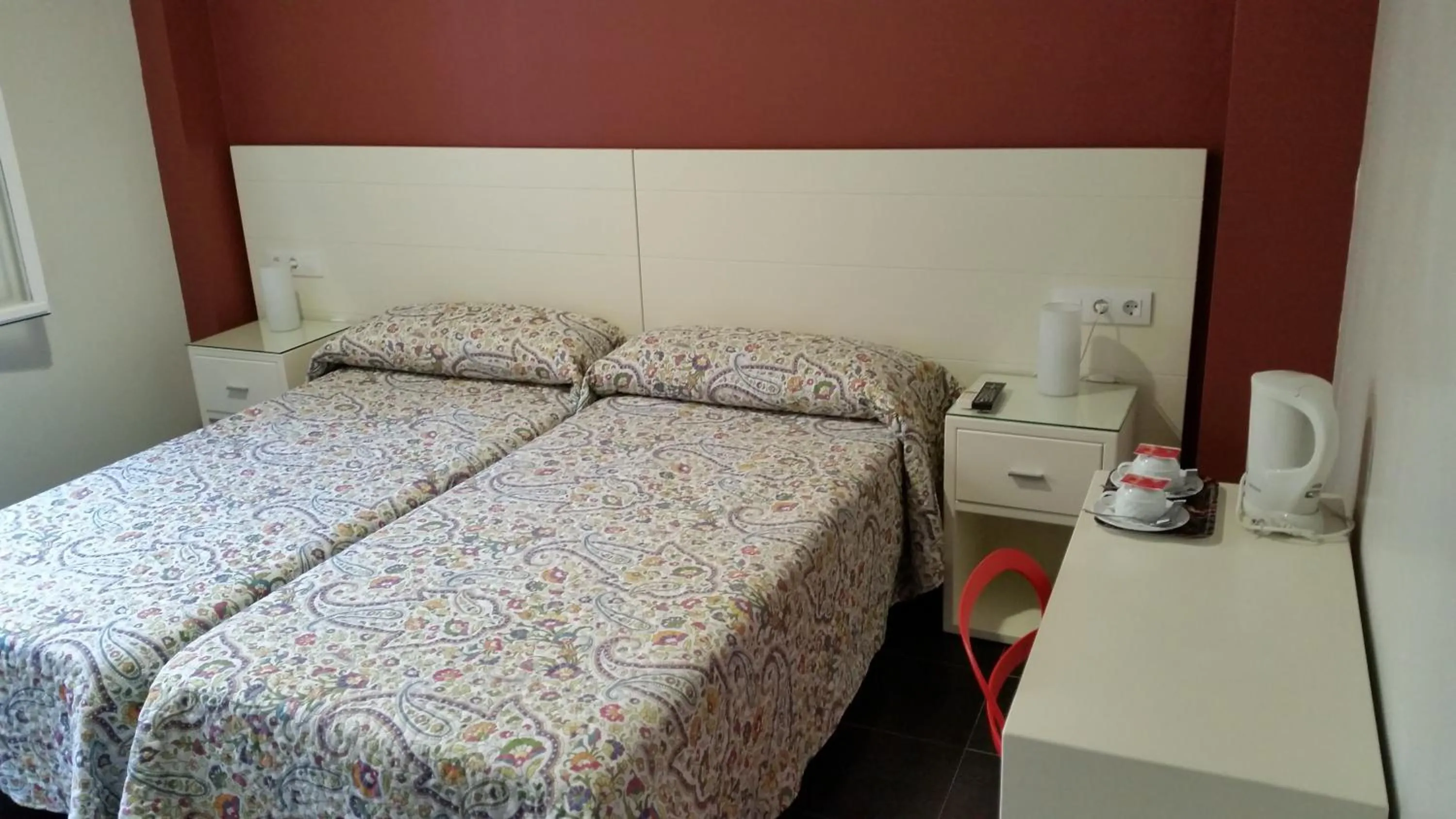 Bed in Hostal San Vicente II