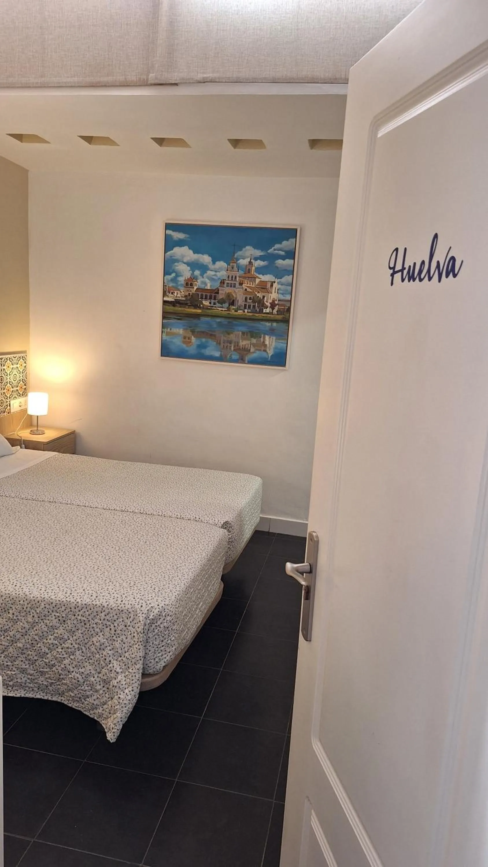 Bed in Hostal San Vicente II