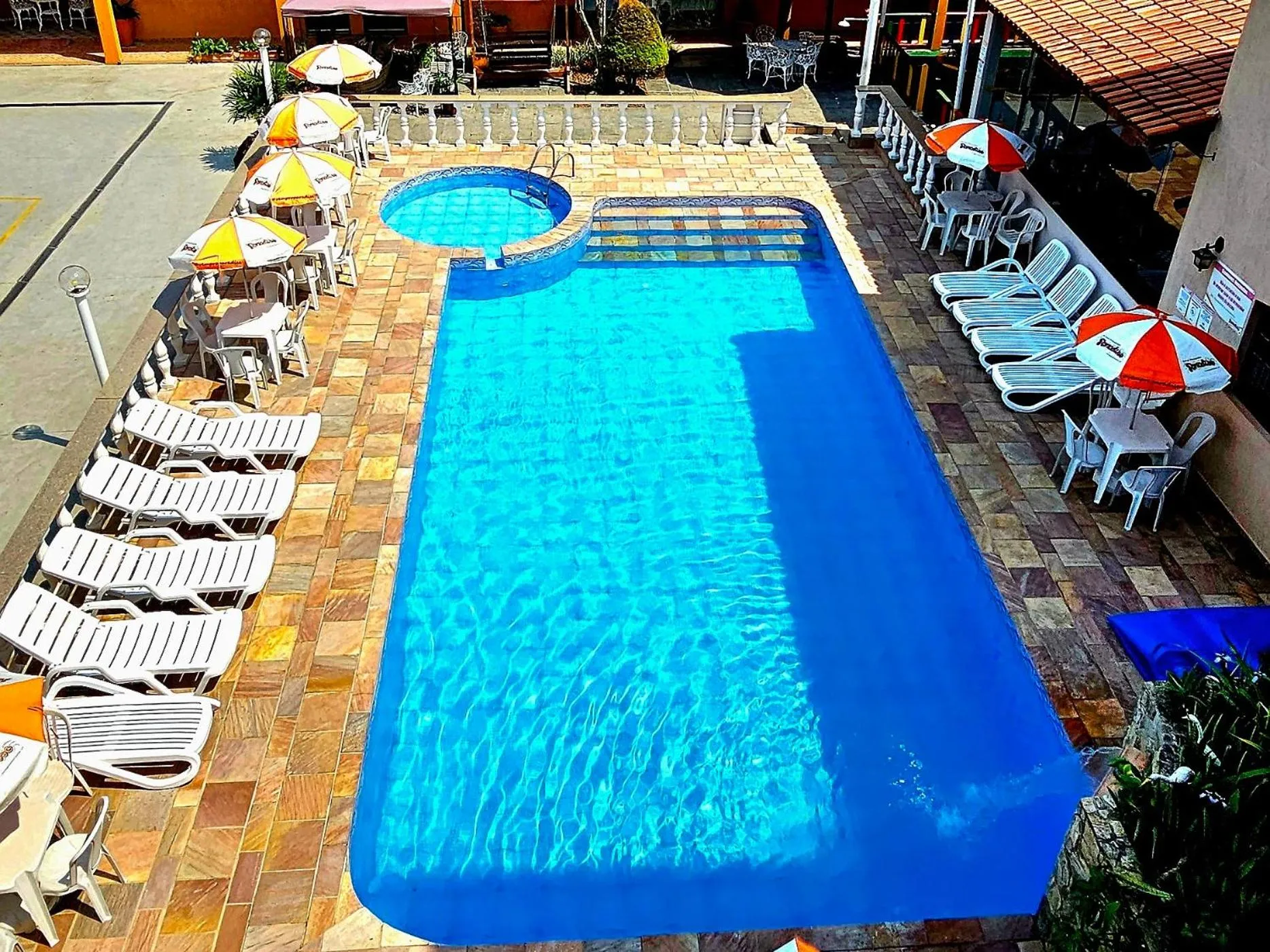 Swimming pool in Hotel Pousada Paradise