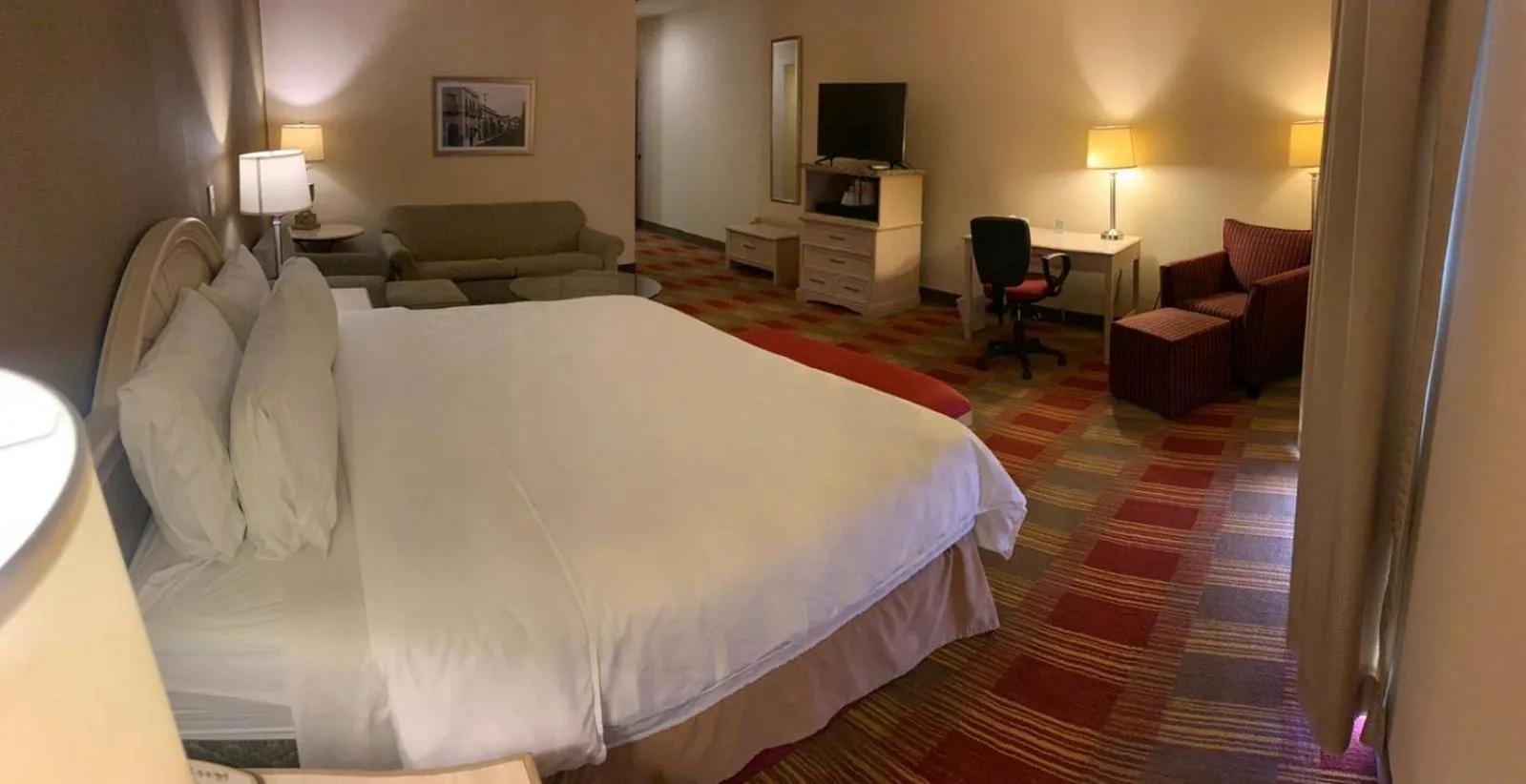 Bed in Holiday Inn Monclova by IHG